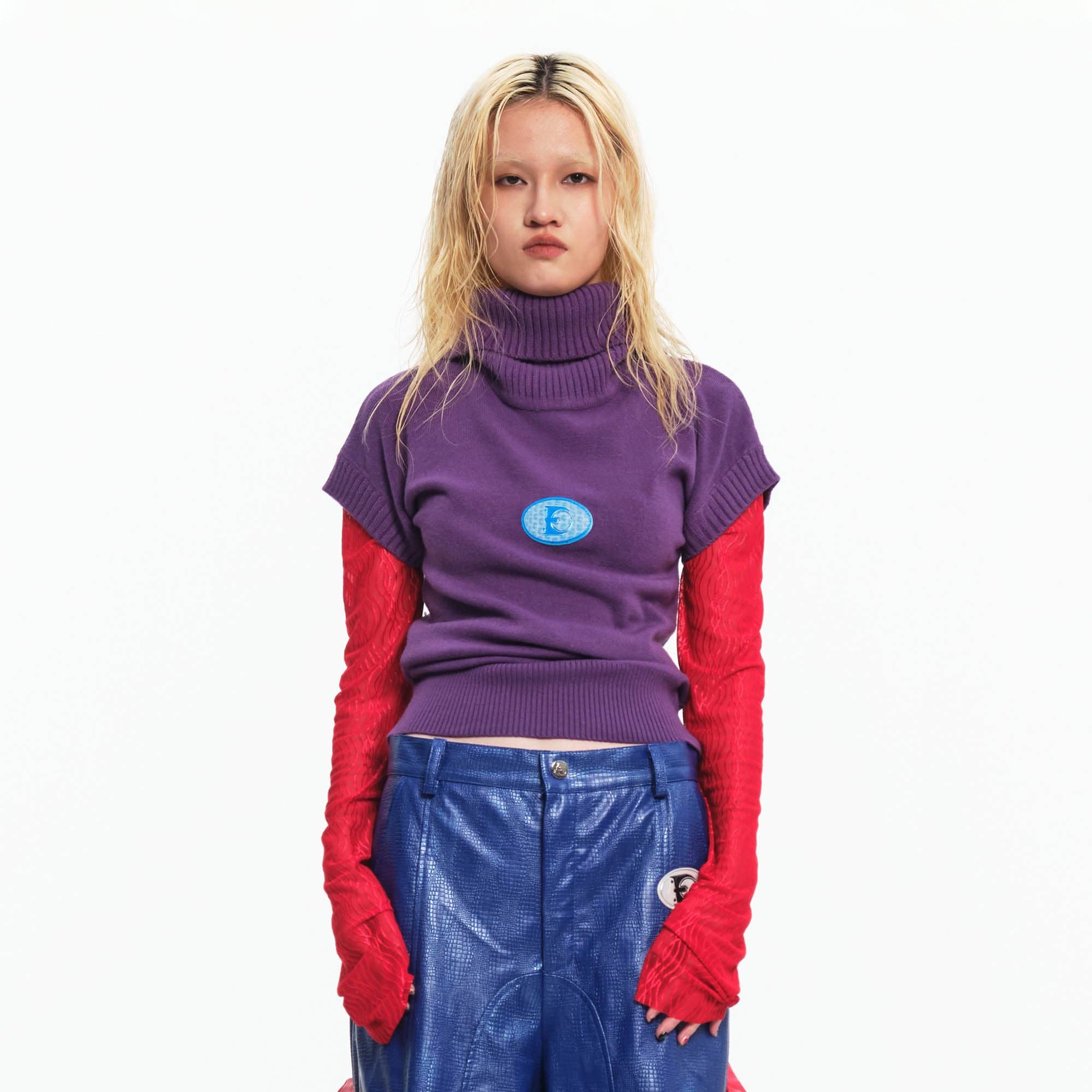 EMBRYO Layered Turtleneck LOGO Sweater