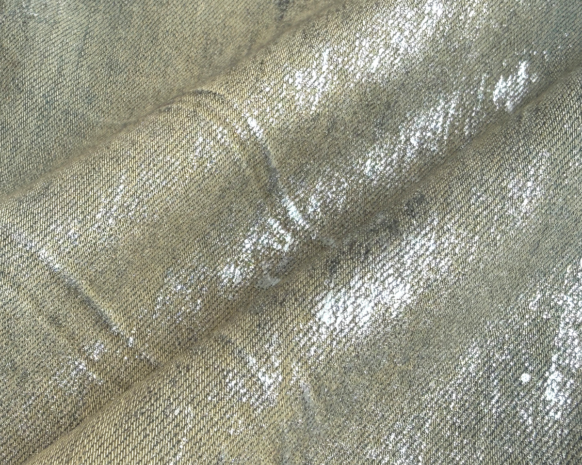 CINDER VEIN Crinkled Washed Whisker Straight-Leg Jeans