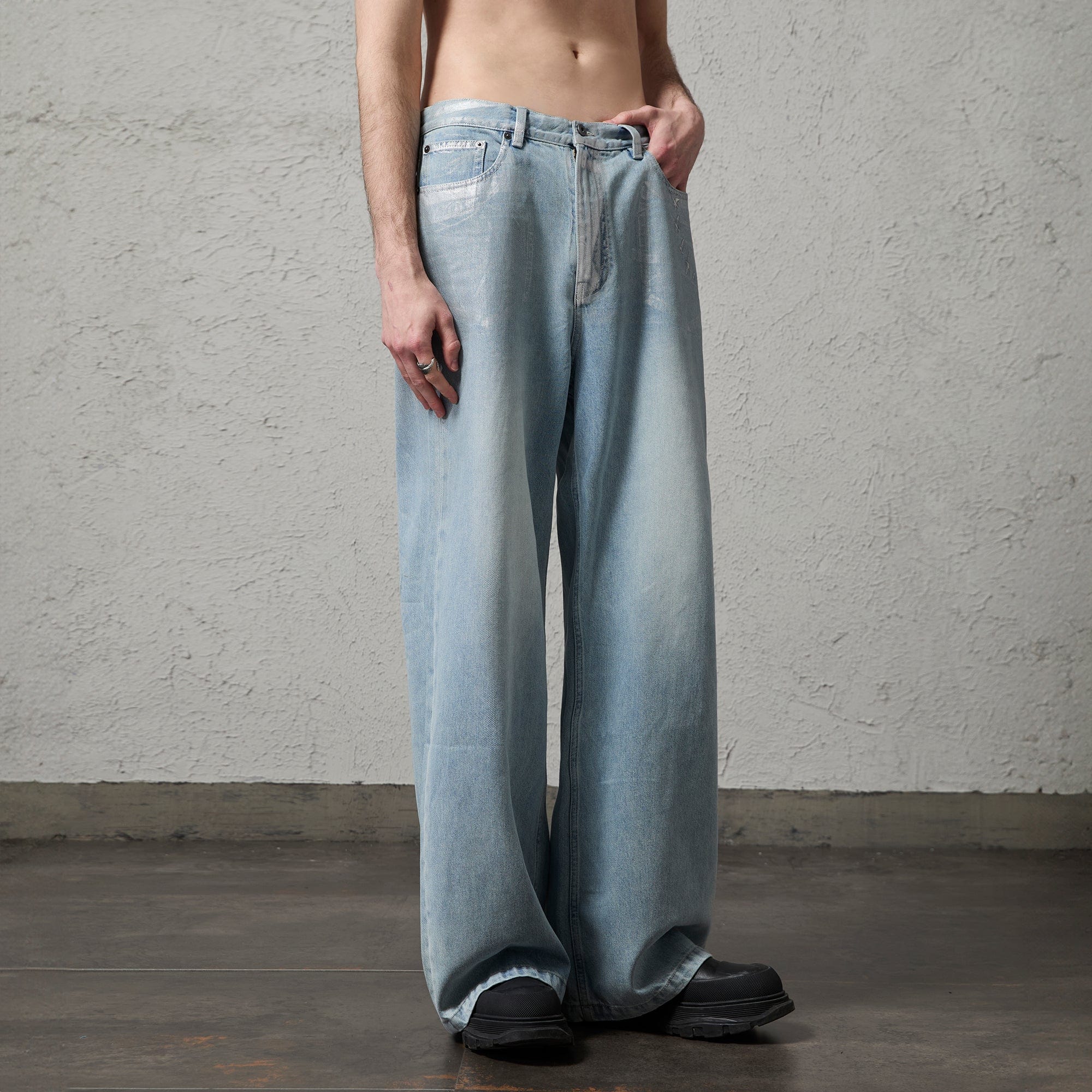 ORGANIC EMOTION Flying Bird Embroidered Washed Wide-Leg Jeans