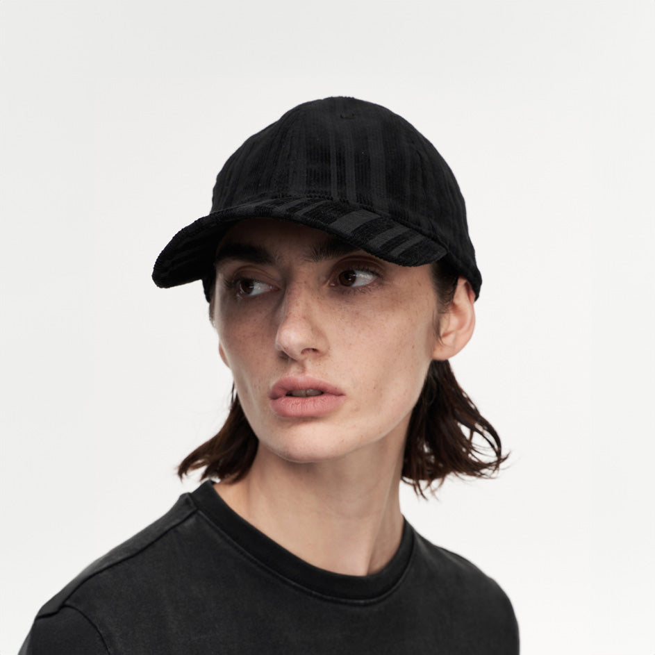 ARTIFICIAL WORLD Corduroy Striped Cap