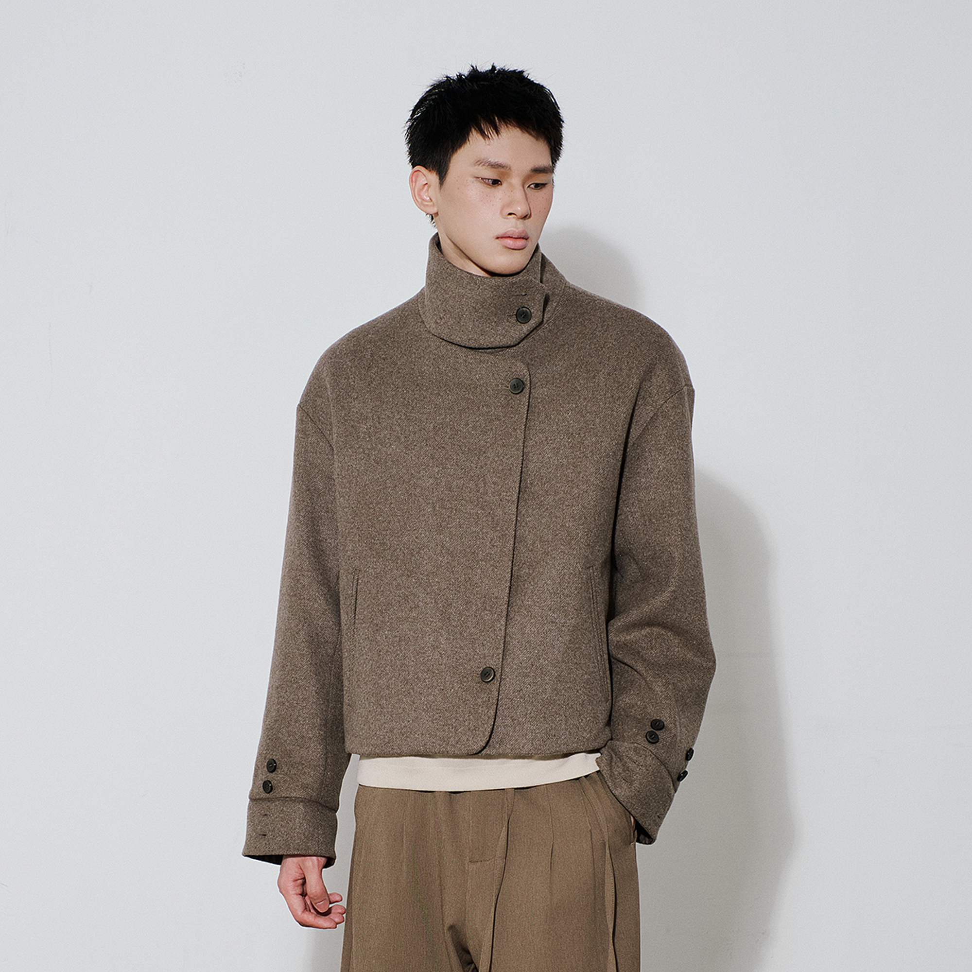 SAME FLOW Essential High-Neck Short Jacket