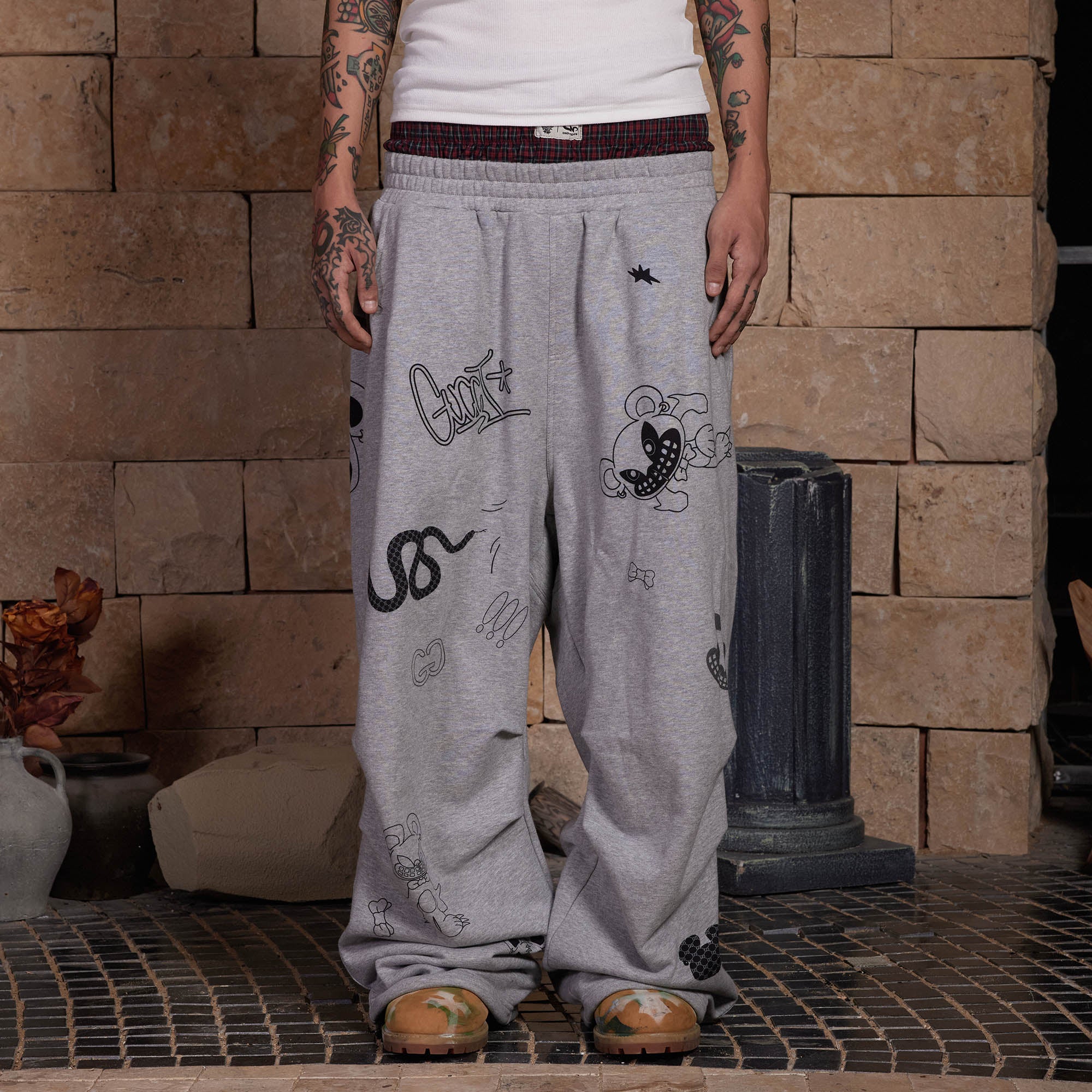 DND4DES Graffiti Crinkled Wide-Leg Sweatpants