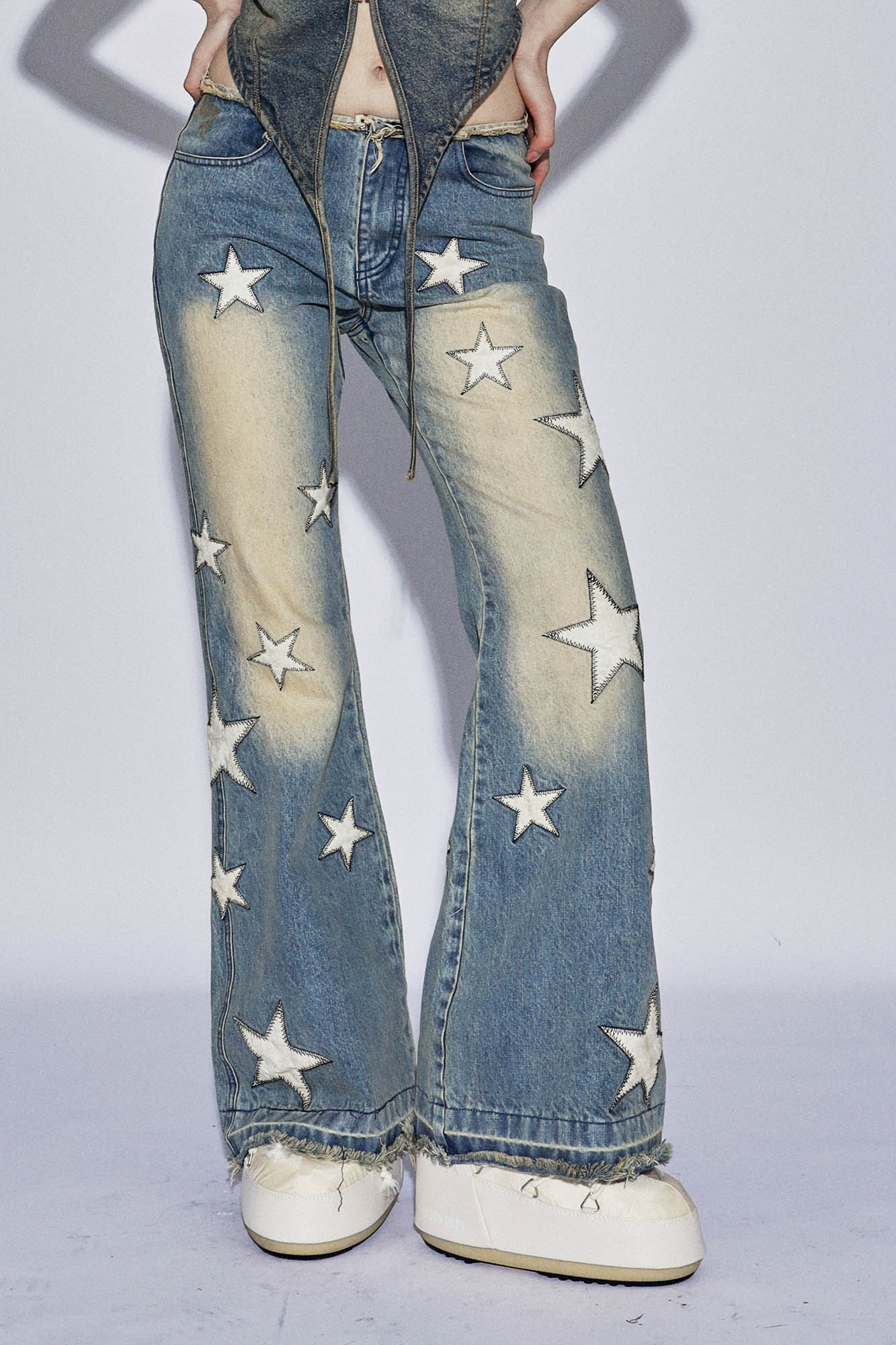 DND4DESxFaychui Starry Bleached Low-Rise Flared Jeans