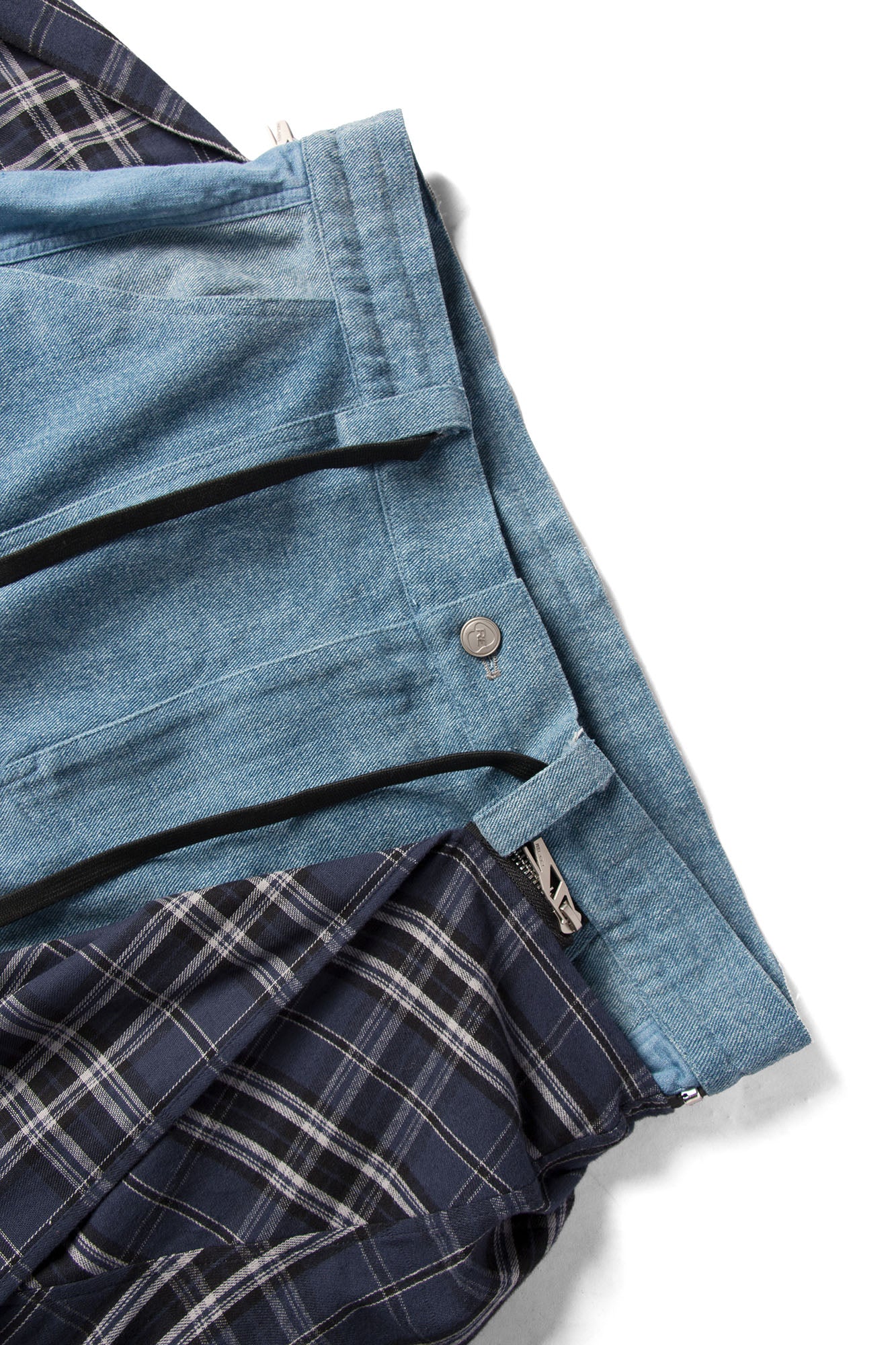 RELABEL Detachable Plaid Back Flap Oversized Jeans