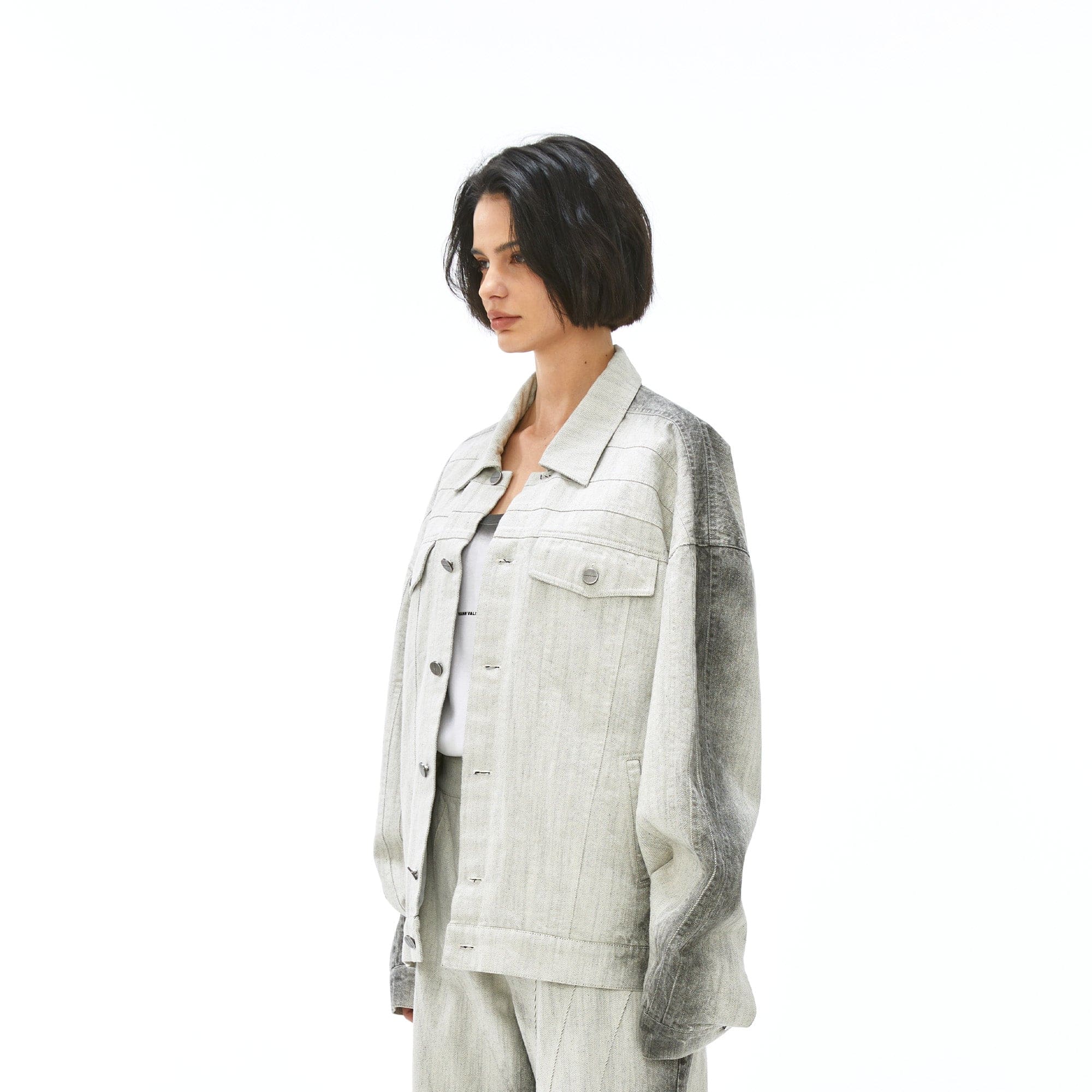 VANN VALRENCE Structured Panel Gradient Sleeve Washed Denim Jacket