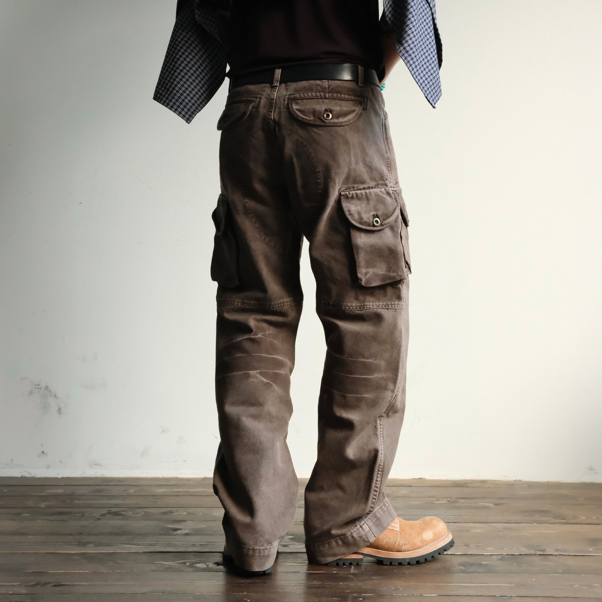 NEIGBORL Washed Multi-Pocket Gradient Cargo Pants, premium urban and streetwear designers apparel on PROJECTISR.com, NEIGBORL