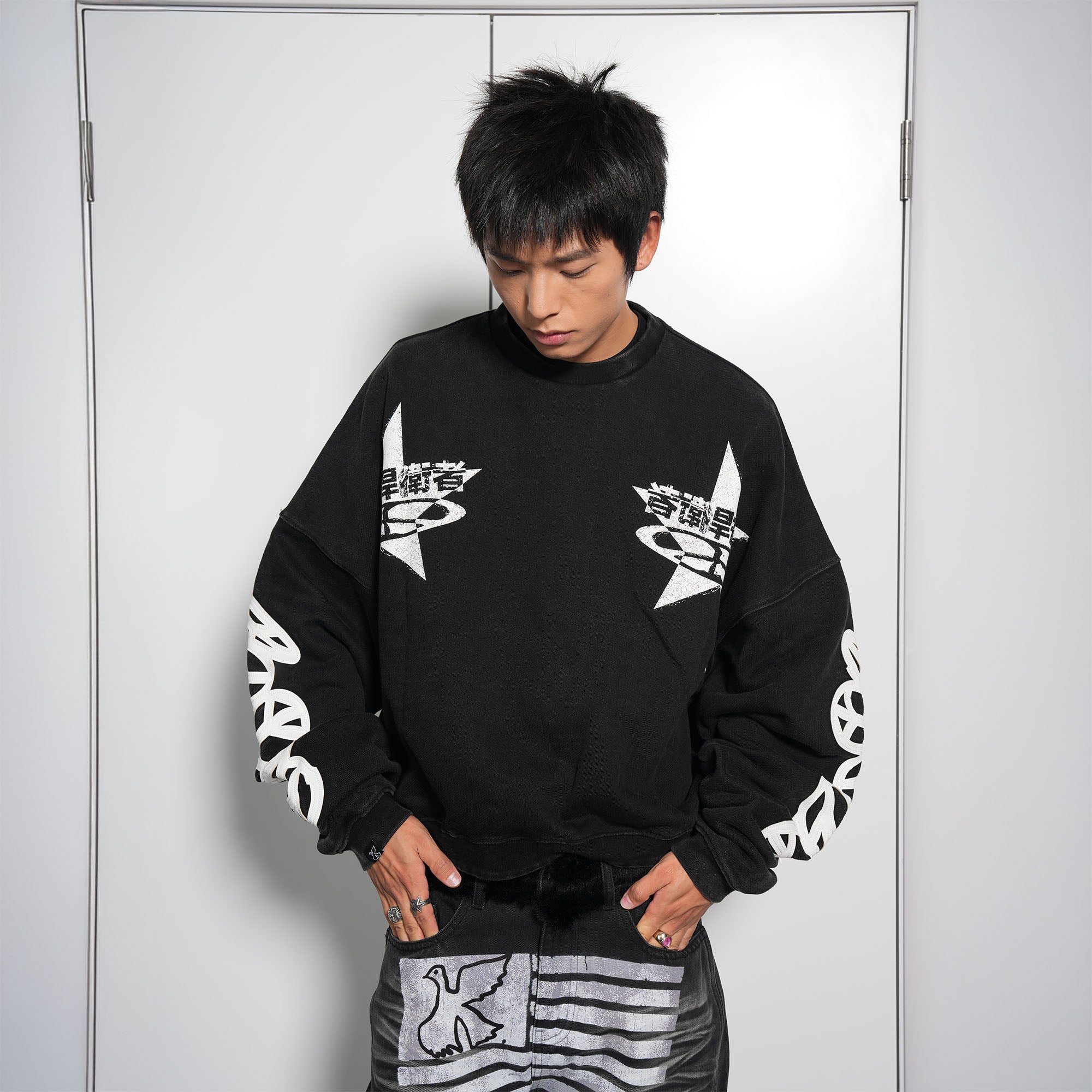 VINKID Peace Defender Graphic Sweatshirt
