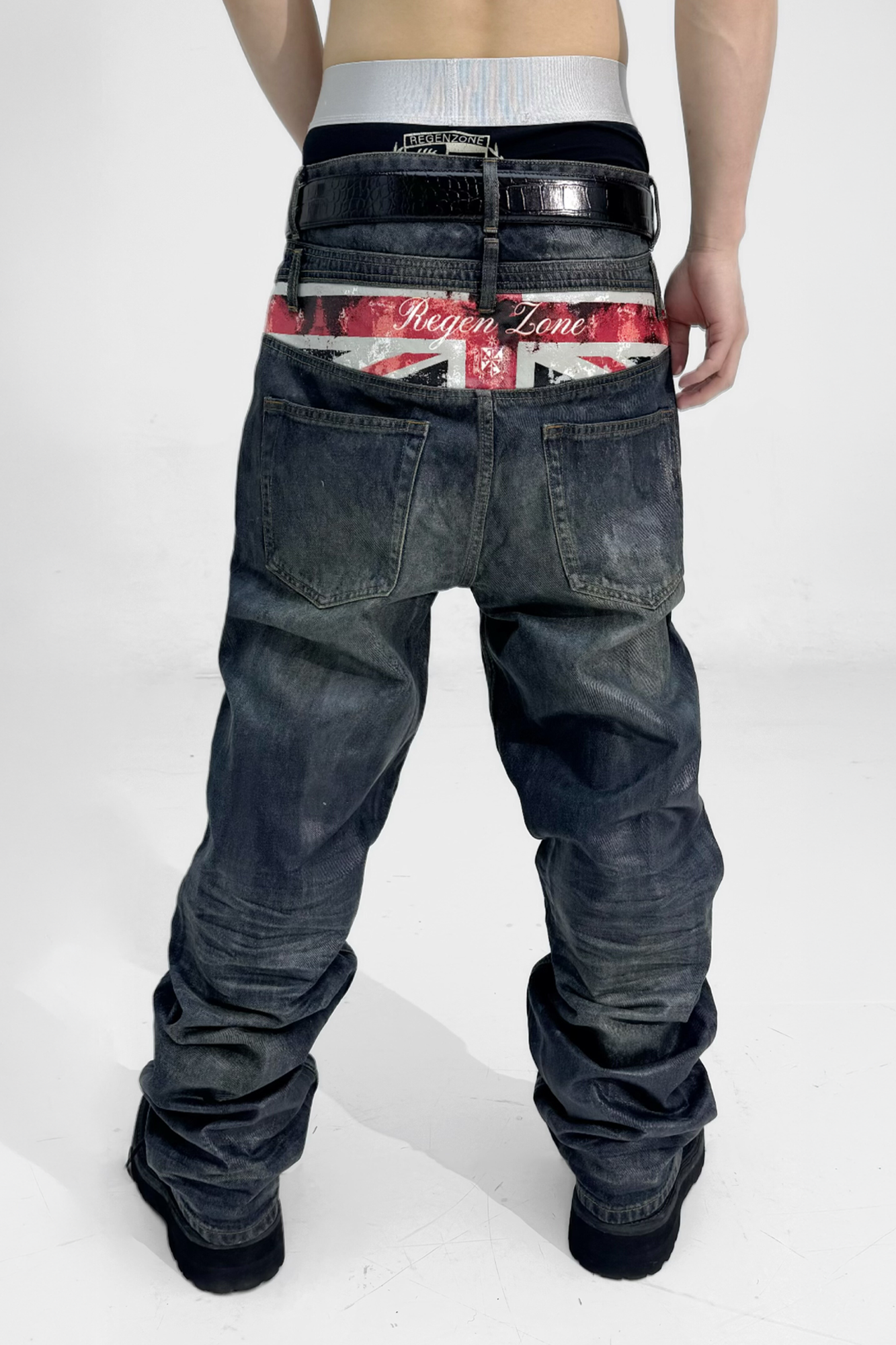 REGEN ZONE Flag Wax-Brushed Studded Double-Waist Jeans