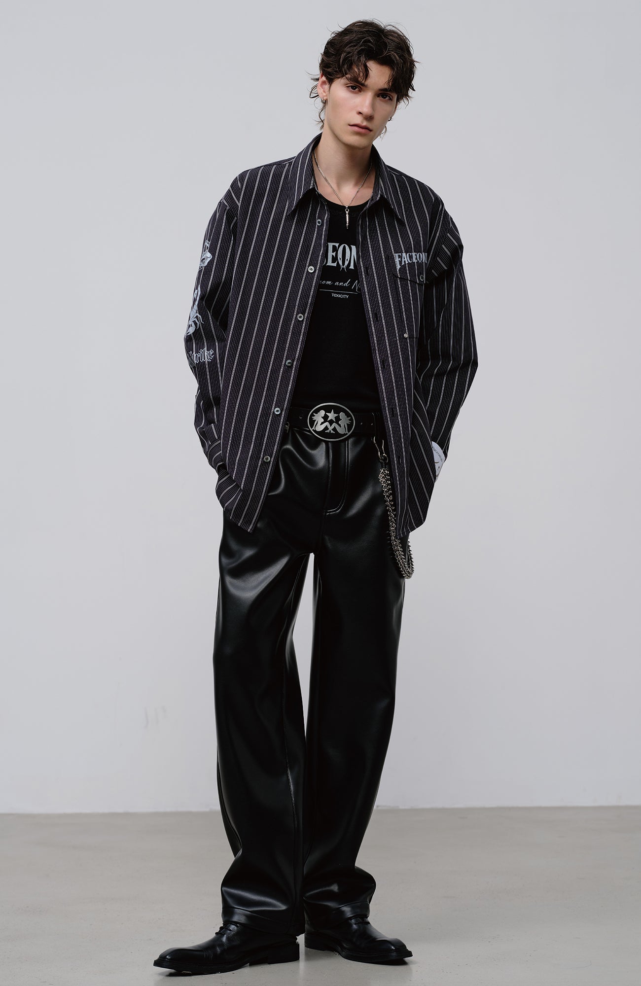 FACEONLAB Stripe Animal Graphic Relaxed Shirt Black, premium urban and streetwear designers apparel on PROJECTISR.com, FACEONLAB