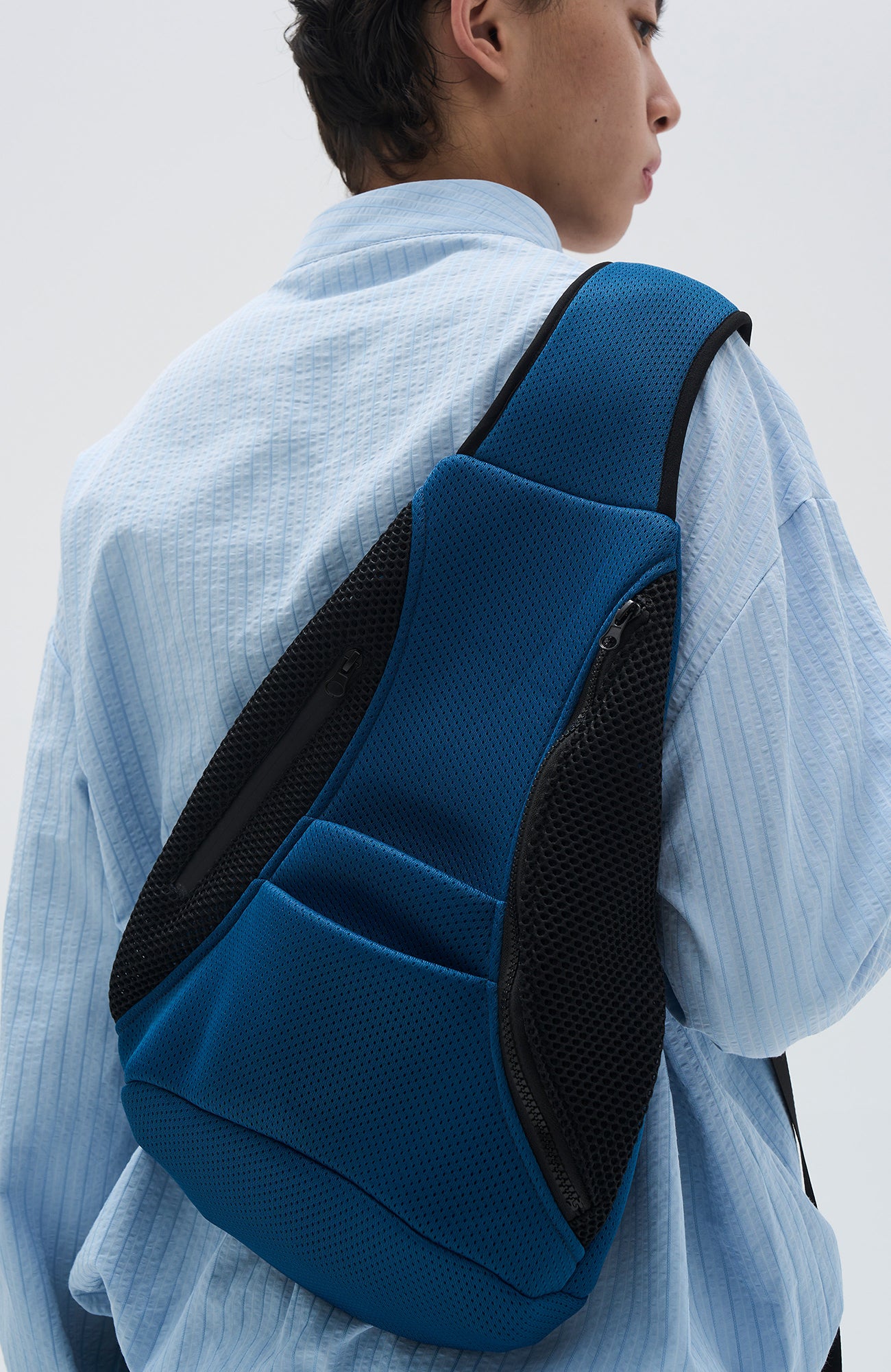 7440 37 1 Honeycomb Mesh Sling Pack