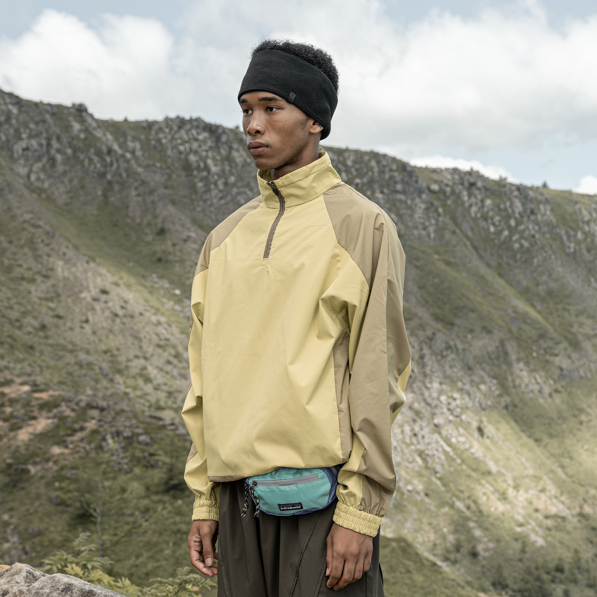 HALCYON Half-Zip Splash-Proof Windbreaker Pullover