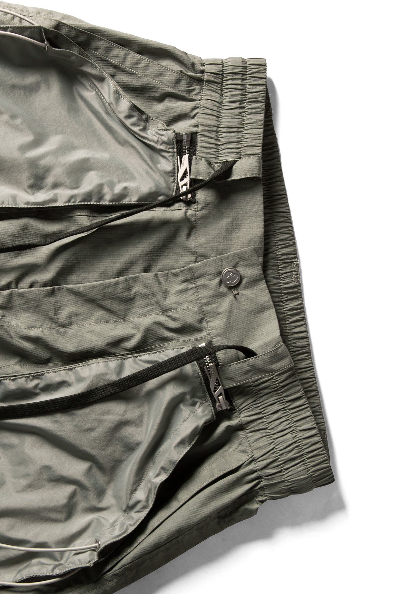 RELABEL Multi-Pocket Panel Crinkled Cargo Pants Gray