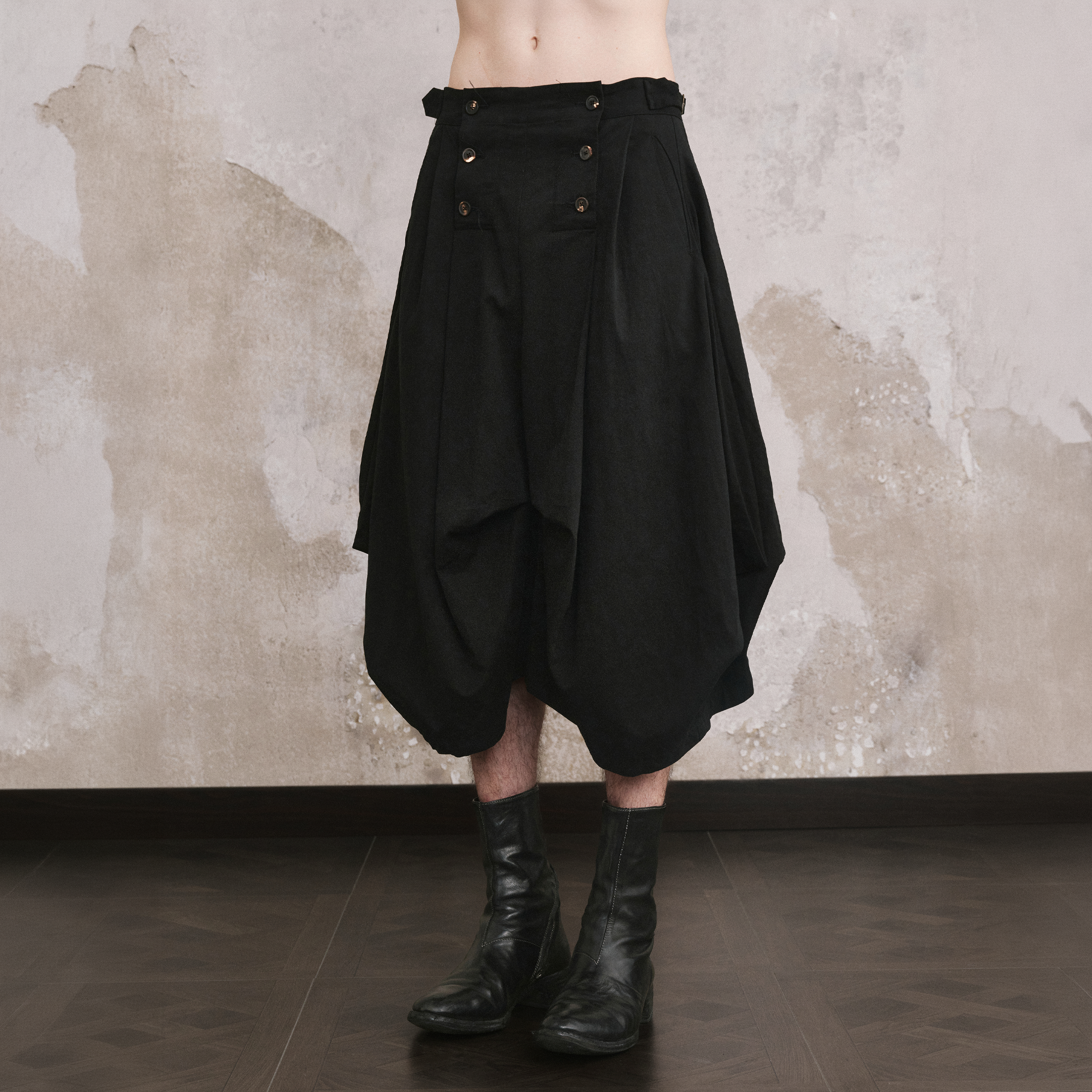 ILNya Nieternite Nifutur Button Lyocell-Blend Jodhpur Shorts