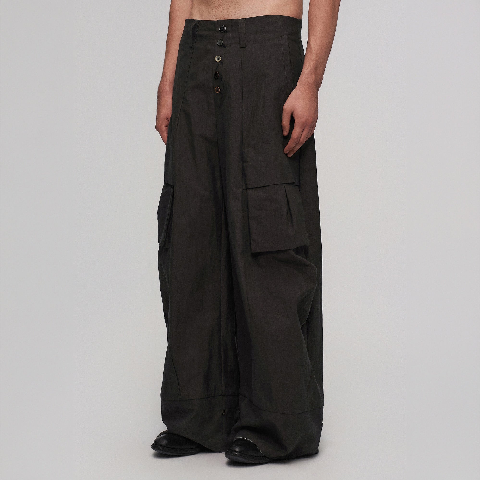 ILNya Nieternite Nifutur Pleated Big-Pocket Wide-Leg Cargo Pants