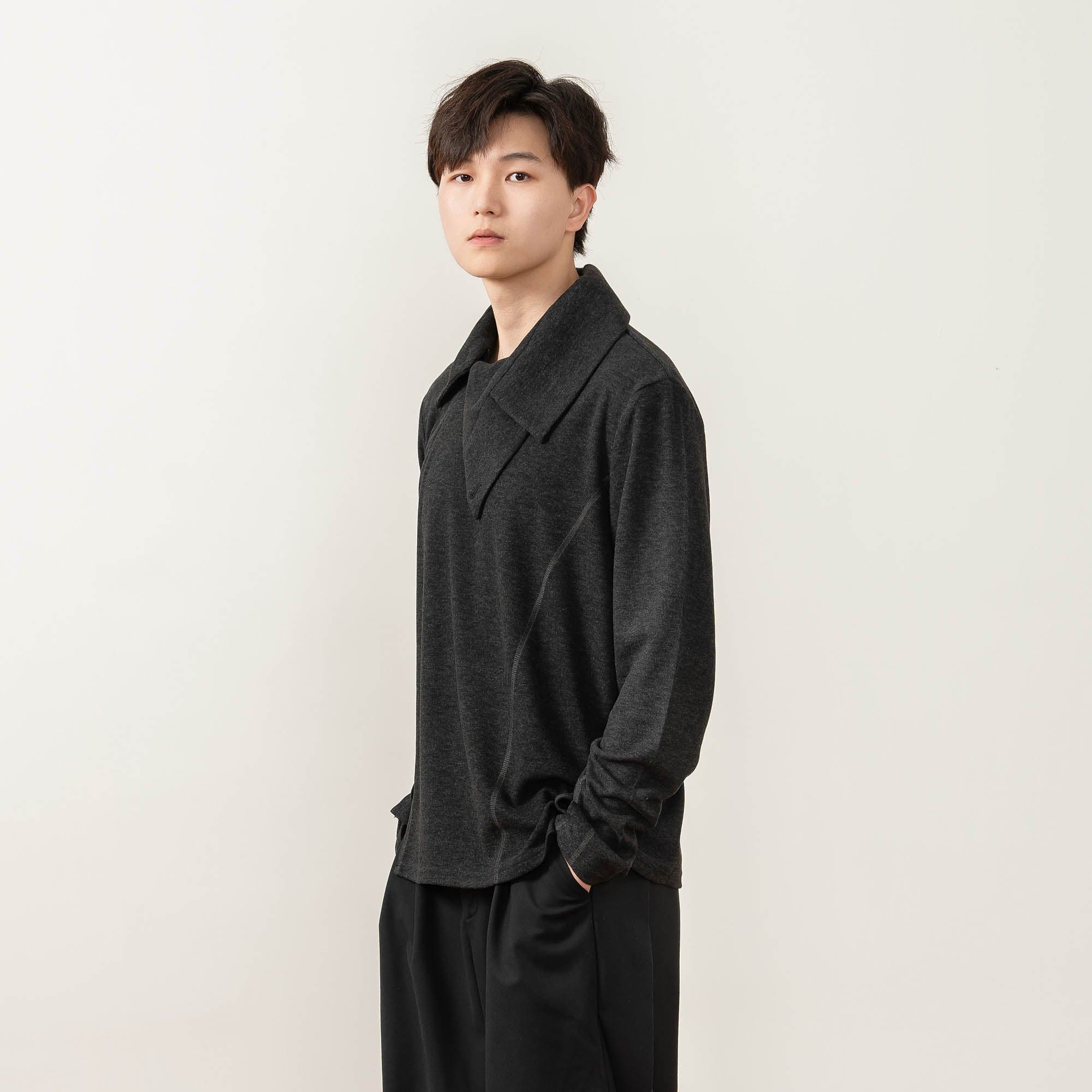 MOITIEDEPETALE Asymmetrical Collar Stitch Spliced Pullover