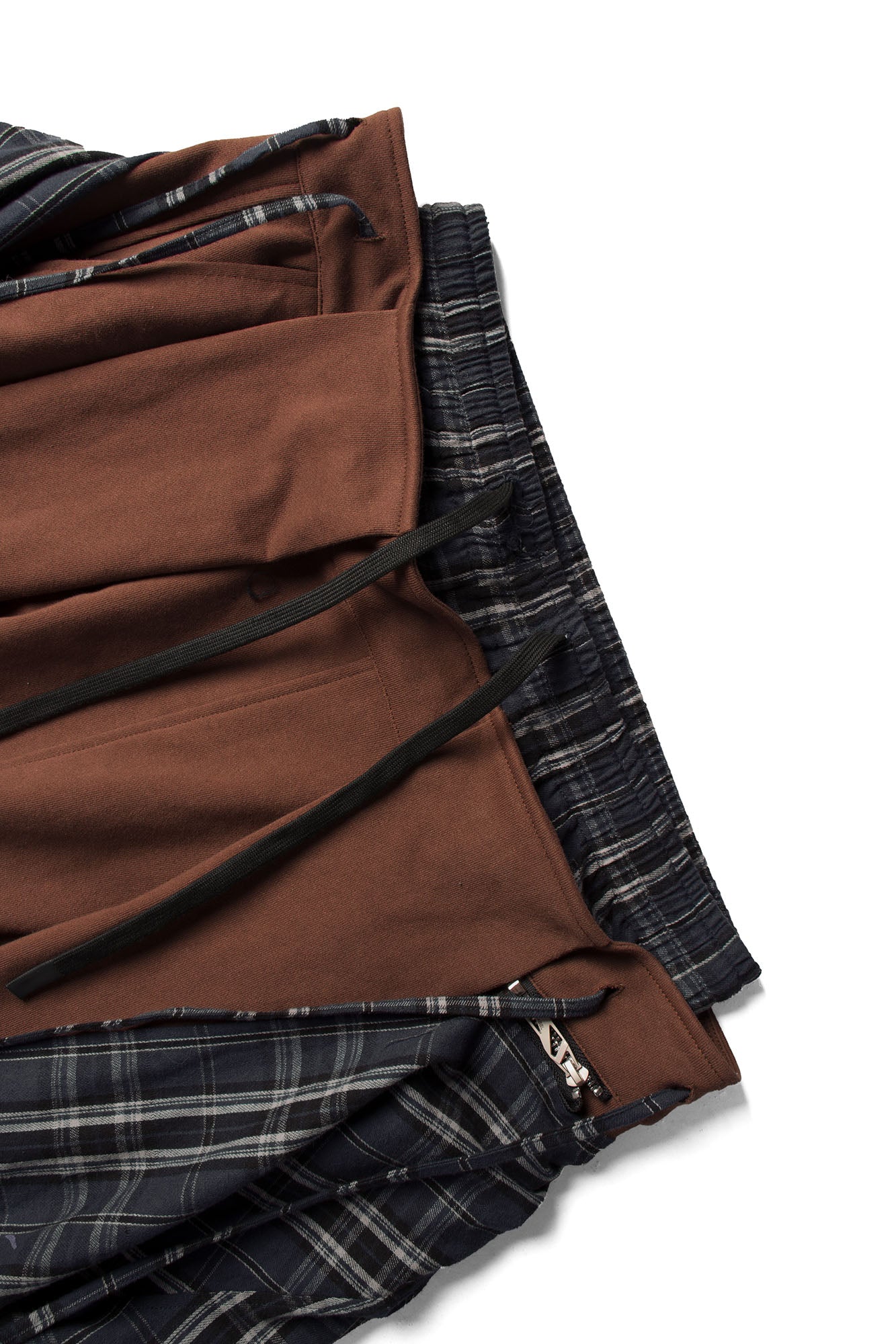 RELABEL Double Waistband Detachable Back Flap Oversized Sweatpants Brown