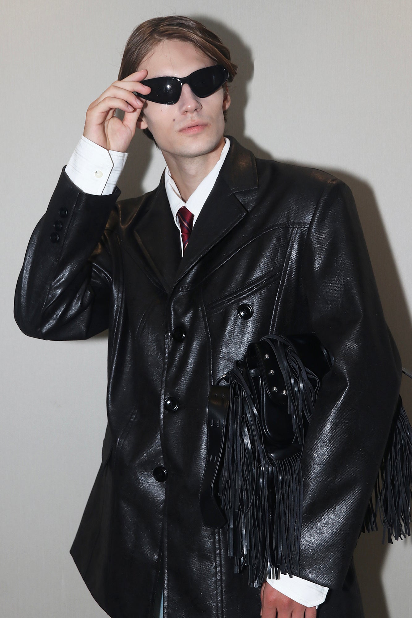 ASSEEN Oversized Faux Leather Curved Stitch Blazer