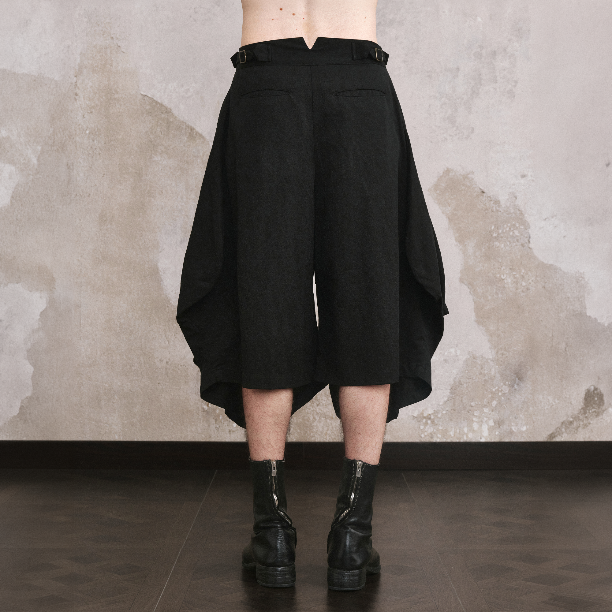 ILNya Nieternite Nifutur Button Lyocell-Blend Jodhpur Shorts