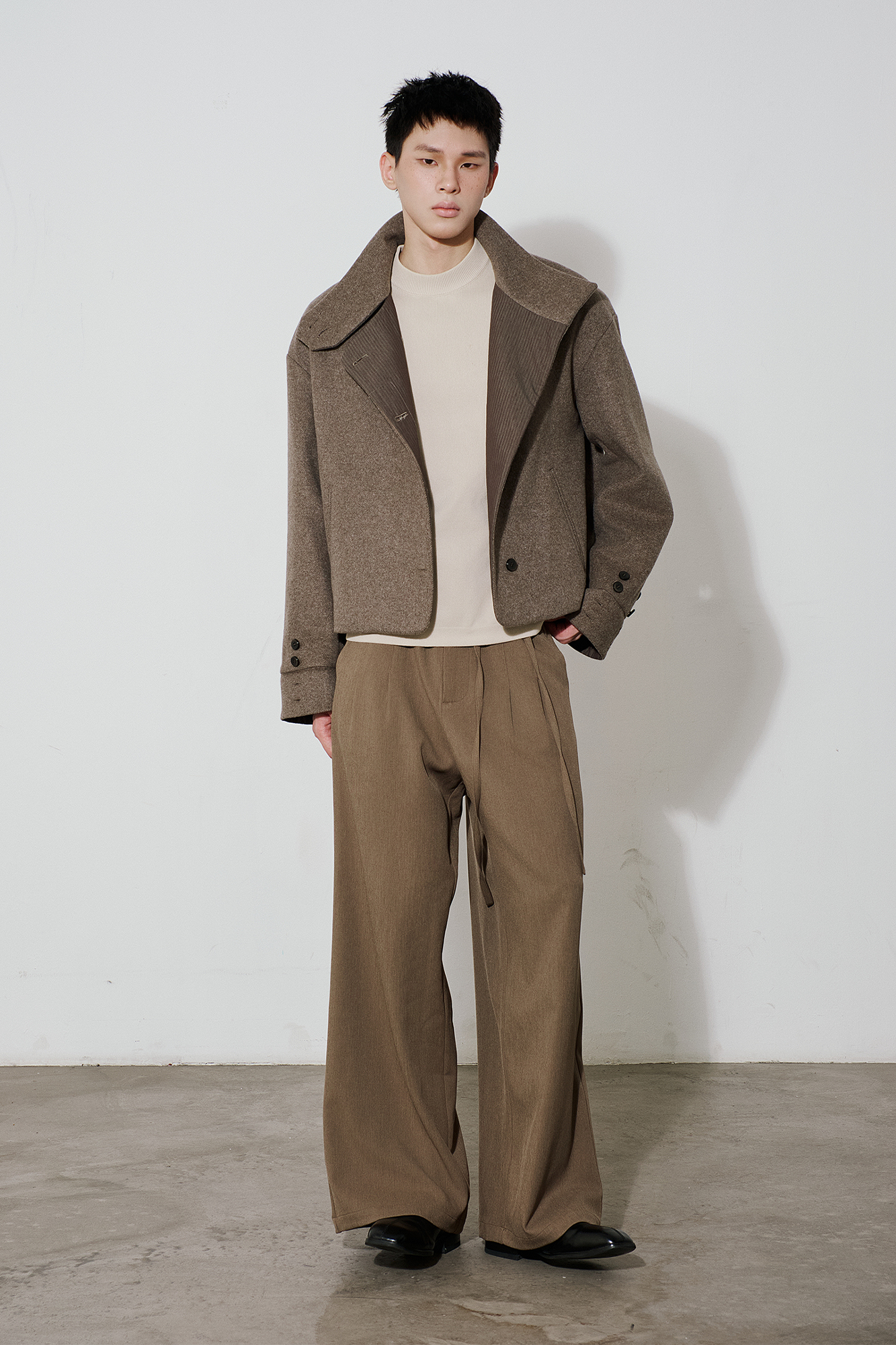 SAME FLOW Essential High-Neck Short Jacket