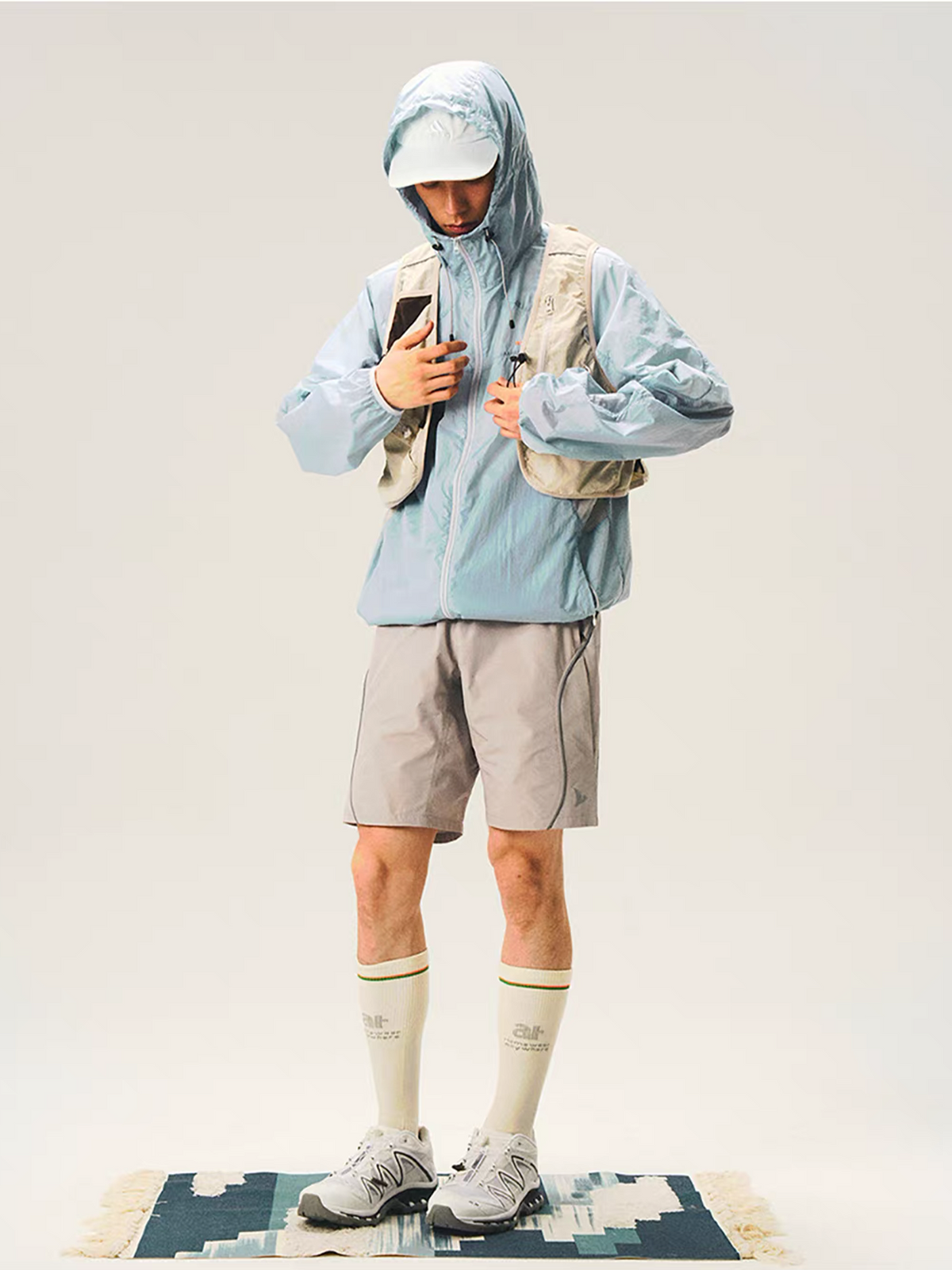 HALCYON Splash-Proof Multi-Pocket Vest