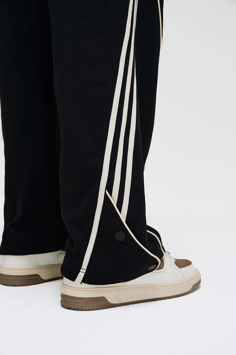 BONELESS Drawstring Stripes Sweatpants, premium urban and streetwear designers apparel on PROJECTISR.com, BONELESS