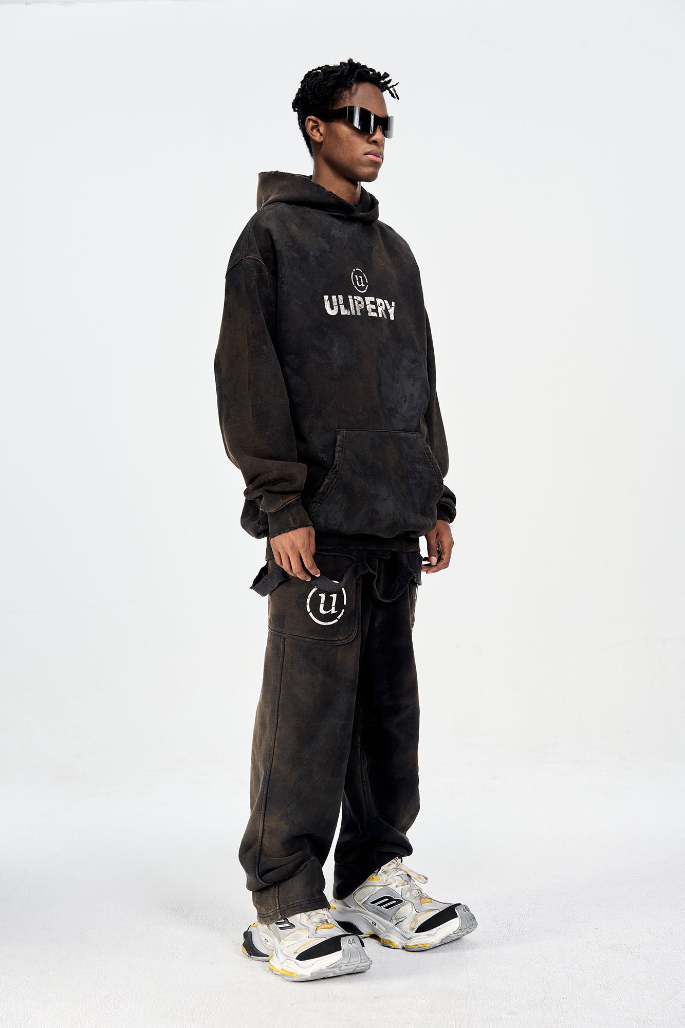 ULIPERY LOGO Mud-Wash Frayed Sweatpants