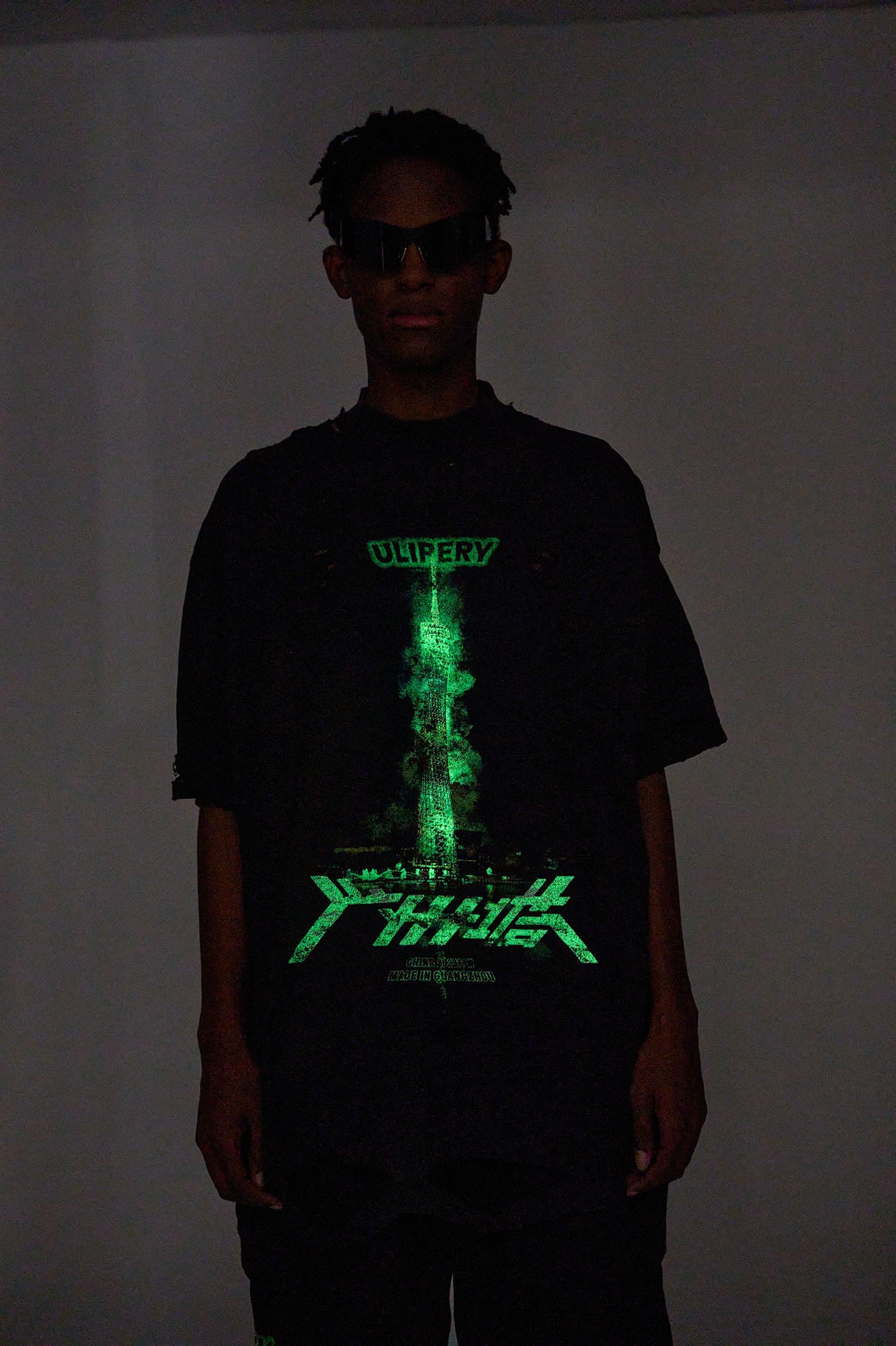 ULIPERY Distressed Glow Crinkled T-Shirt