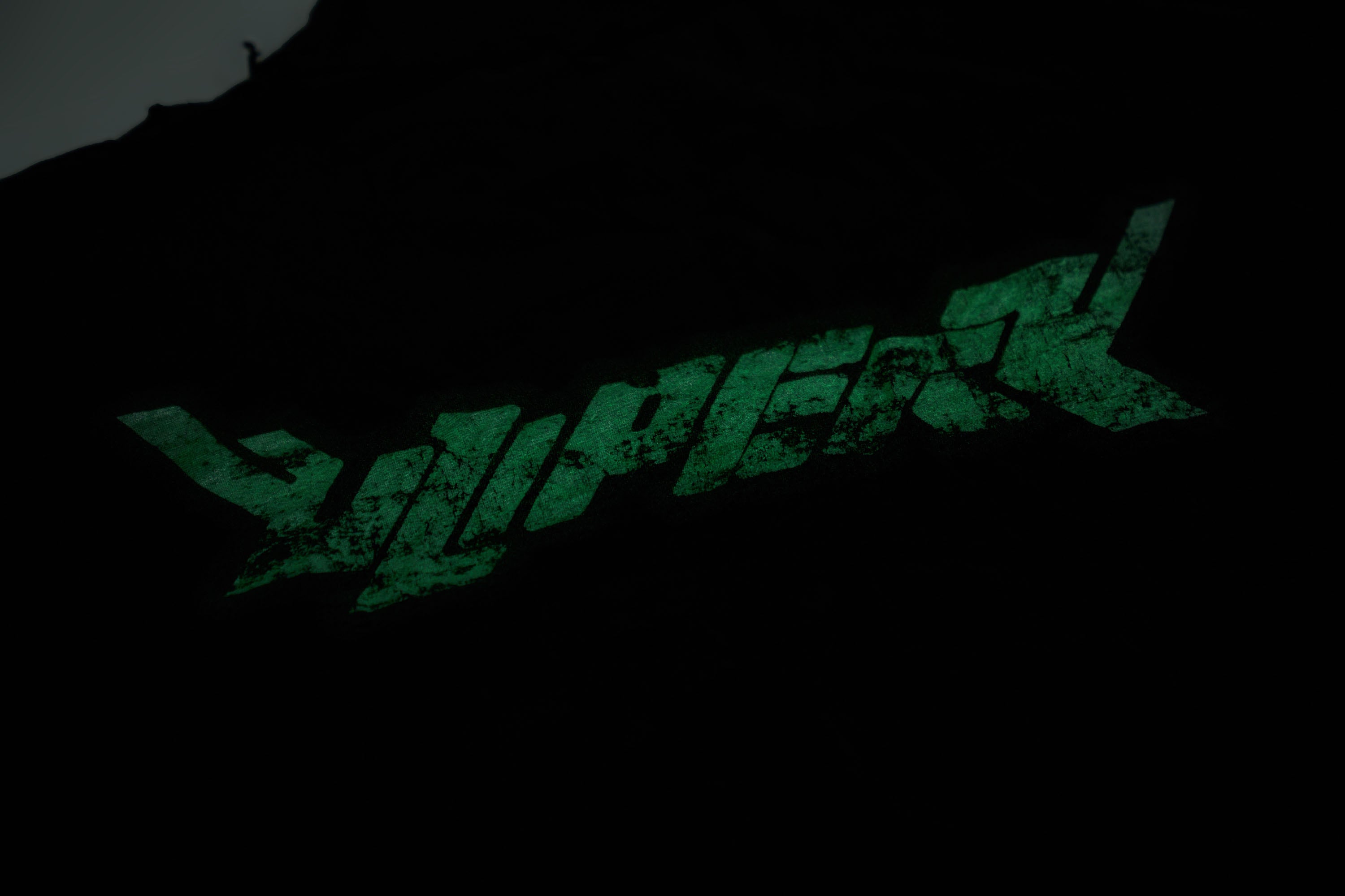 ULIPERY Distressed Glow Crinkled T-Shirt