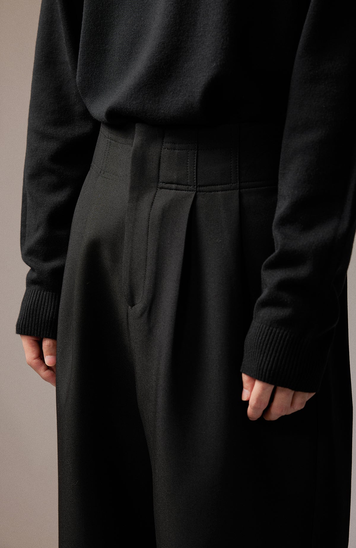 SAMMOKONPA Double-Pleat Wide-Leg Trousers