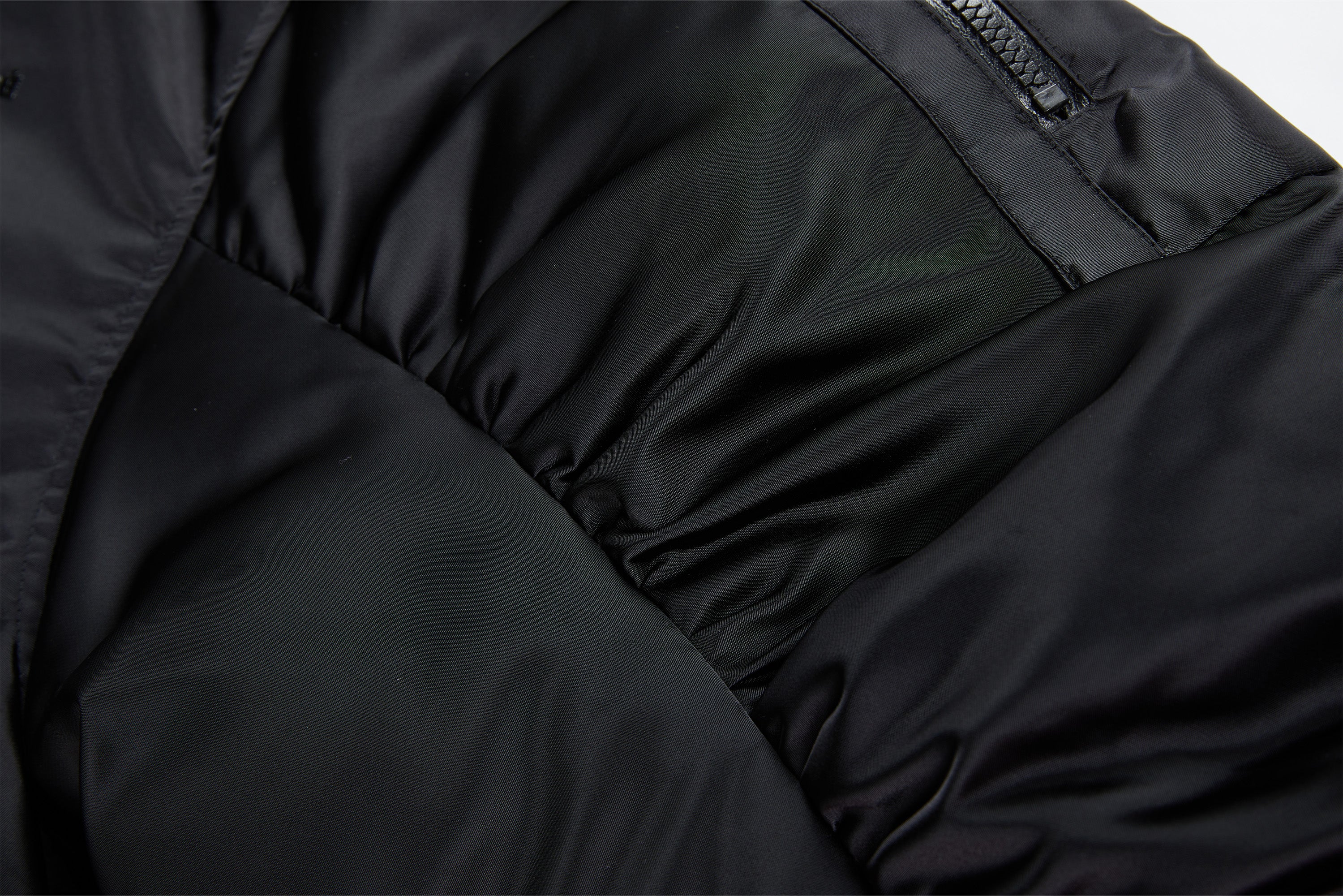 VANN VALRENCE Ruched Sleeve Oversized Hooded Down Jacket