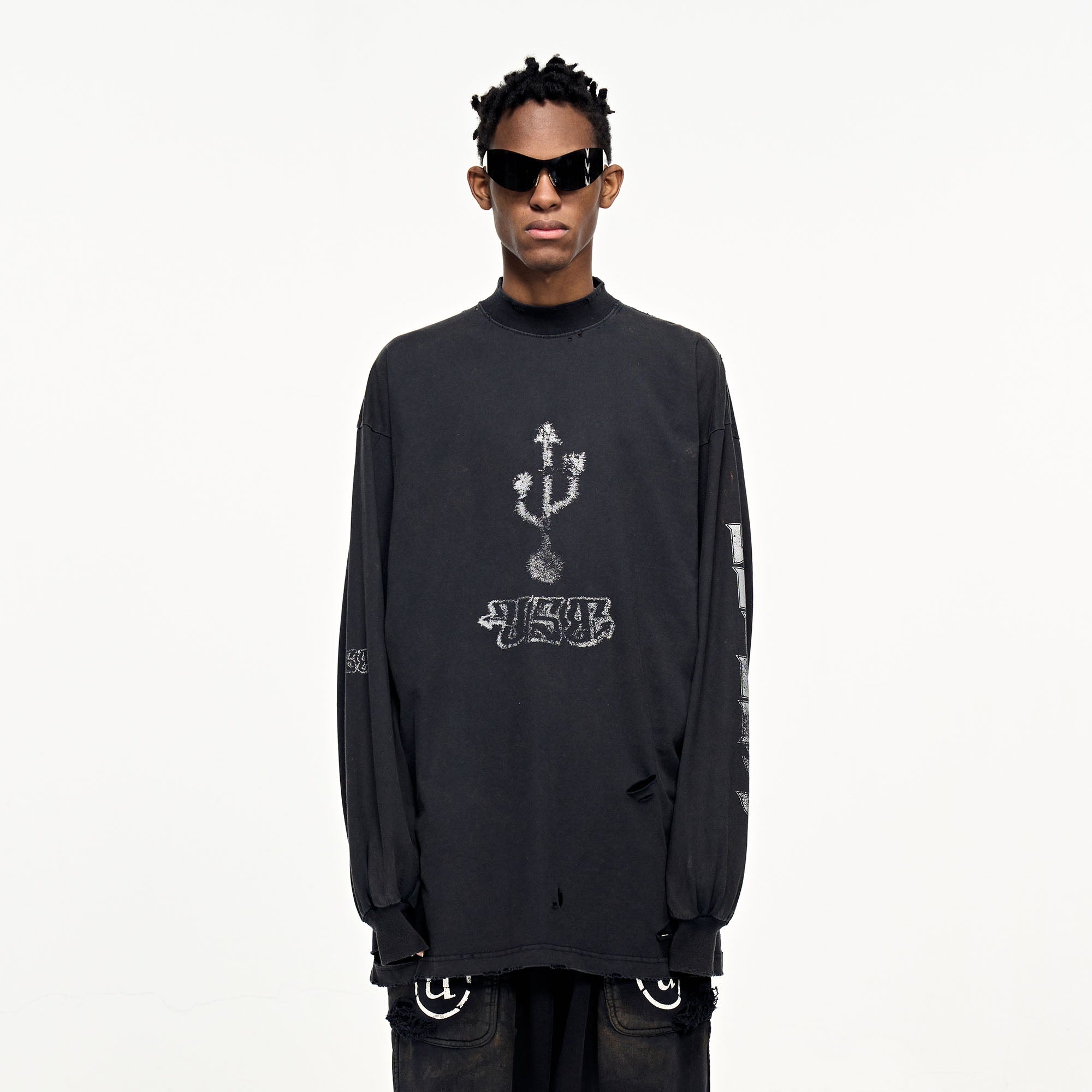 ULIPERY Distressed USB Graphic Sweatshirt