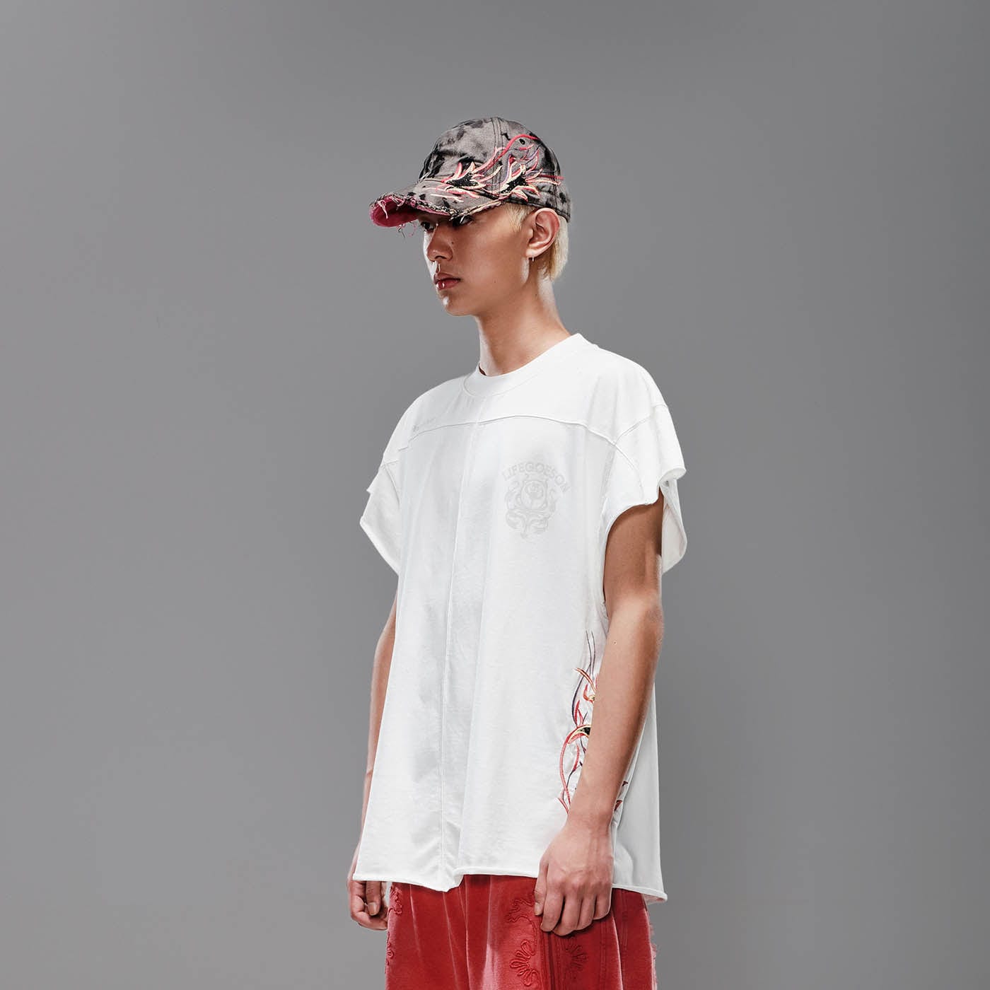 LIFEGOESON Flame Embroidery Deconstructed Sleeveless T-Shirt