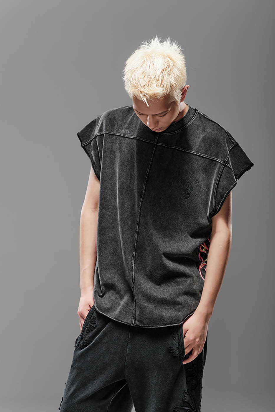 LIFEGOESON Flame Embroidery Deconstructed Sleeveless T-Shirt