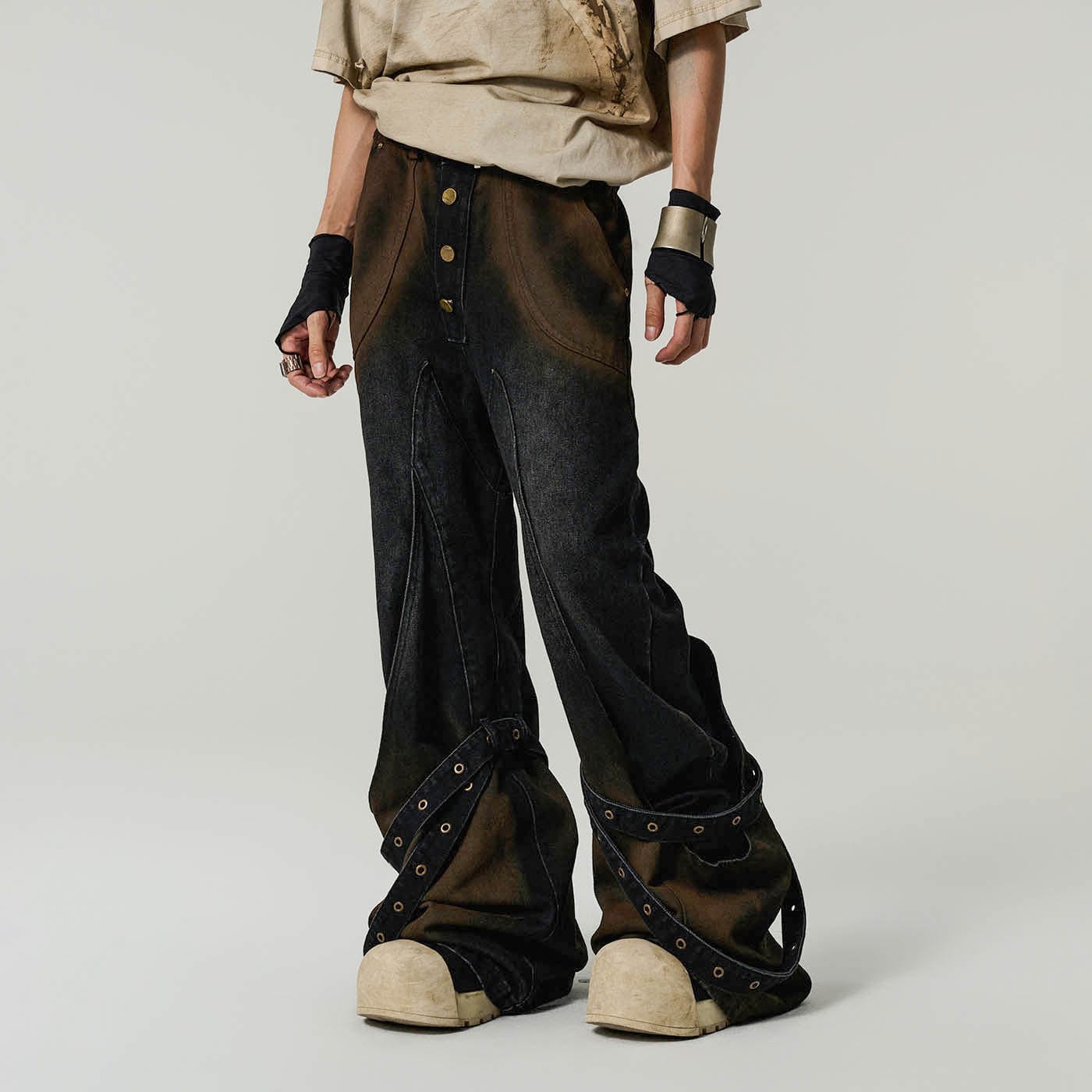 FLYERRER Arc Spliced Rivet Strap Flared Pants