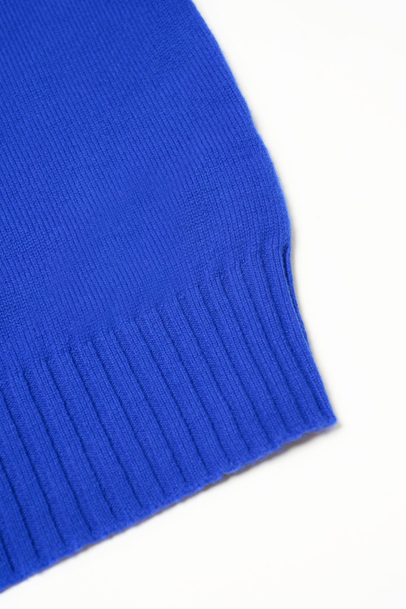 OUYANG WENJUN Contrast Spade Jacquard Turtleneck Sweater