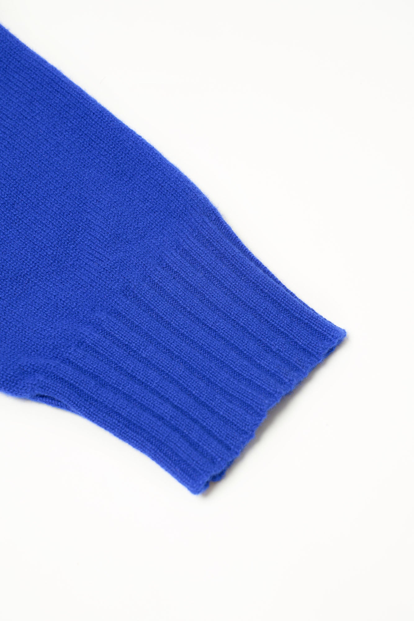 OUYANG WENJUN Contrast Spade Jacquard Turtleneck Sweater