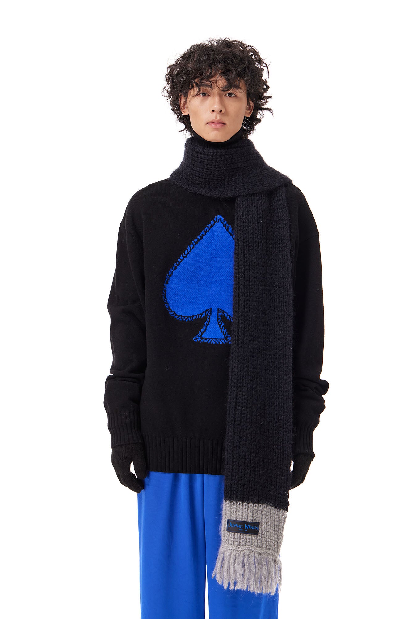 OUYANG WENJUN Contrast Spade Jacquard Turtleneck Sweater