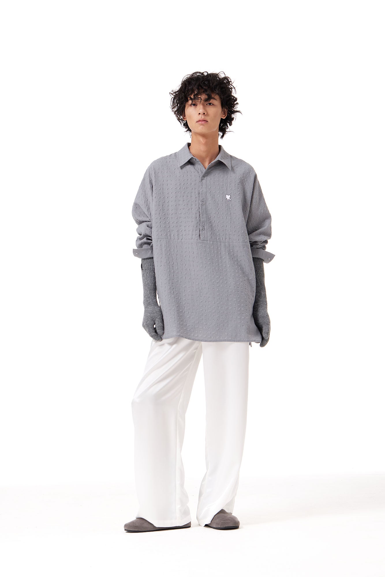 OUYANG WENJUN Drip Heart Embroidered Seersucker Shirt