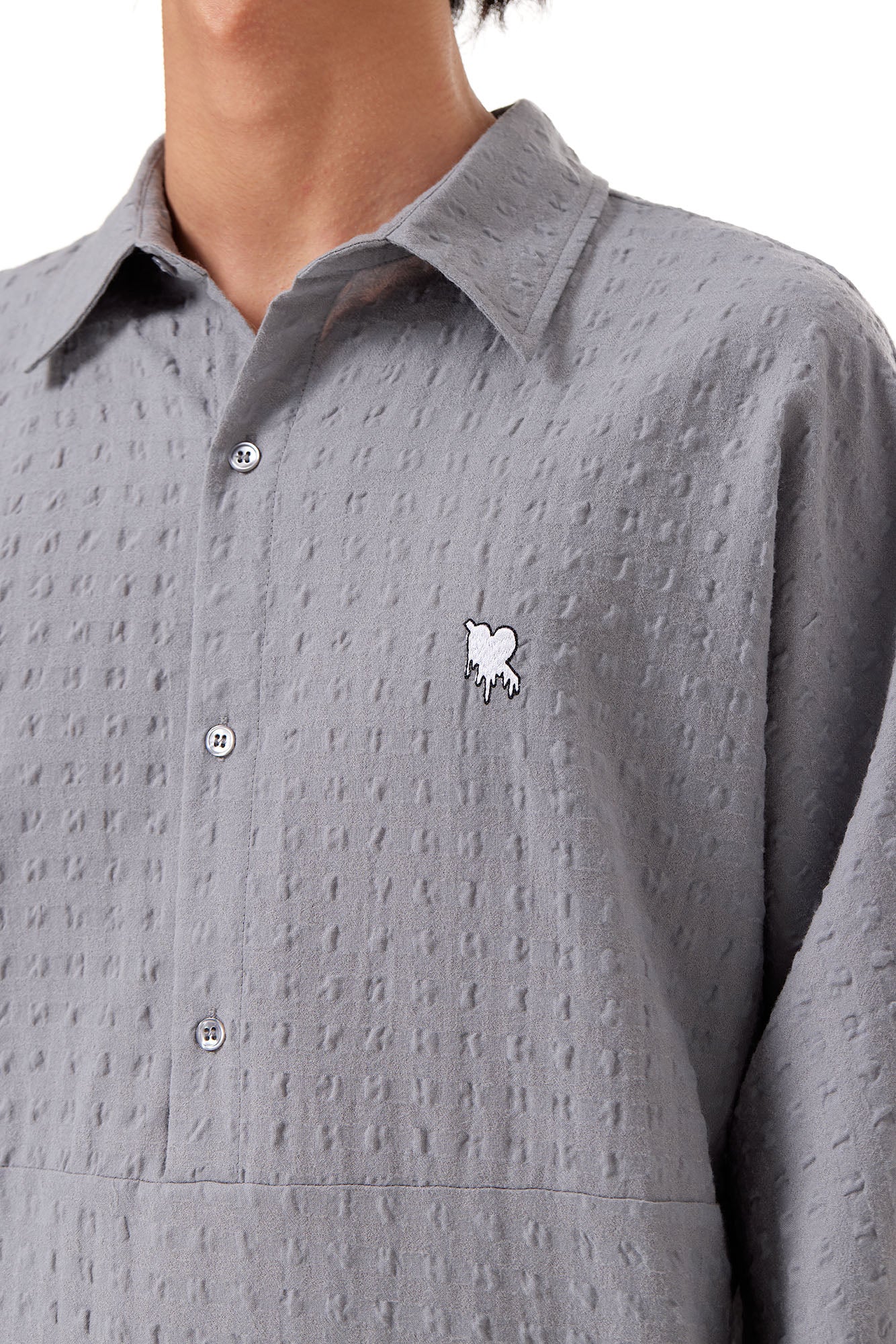 OUYANG WENJUN Drip Heart Embroidered Seersucker Shirt