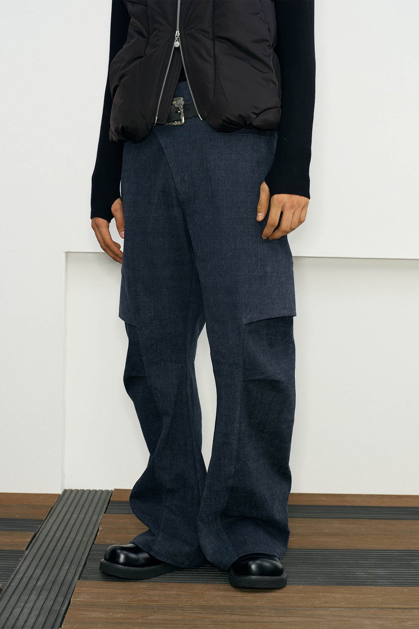 KREATE Crinkled Asymmetrical Closing Pants