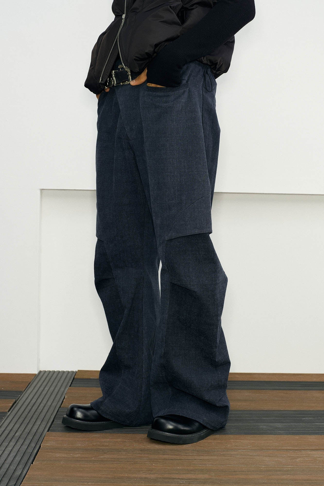 KREATE Crinkled Asymmetrical Closing Pants