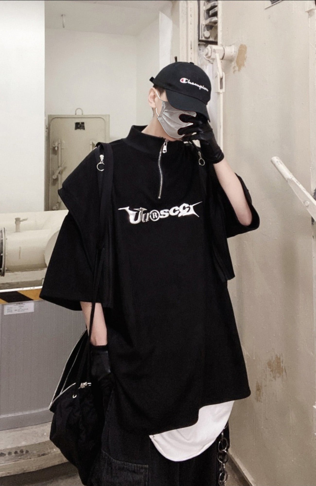 UUCSCC Padded-Shoulder Suede Oversized Turtleneck Tee