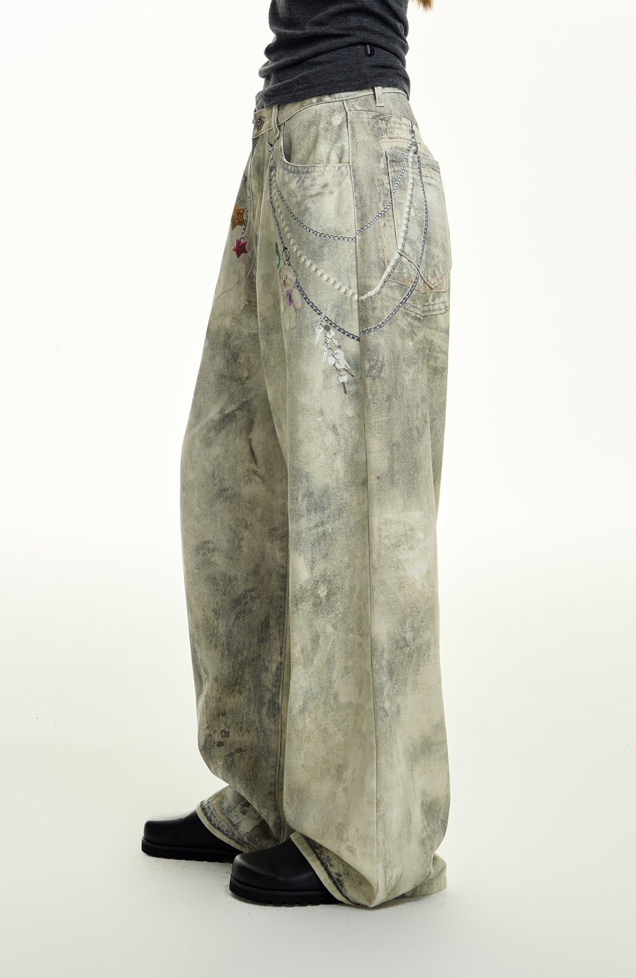 TGNS Distressed Chain Graphic Oversized Jeans