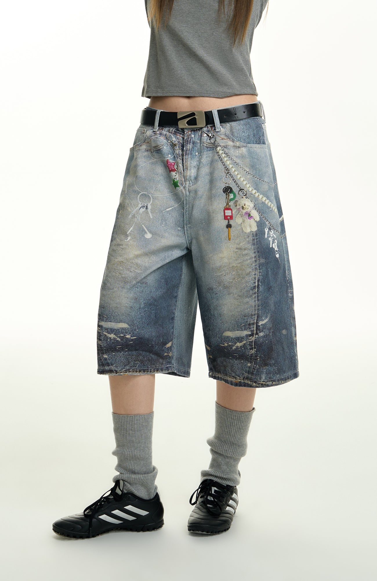 TGNS Distressed Chain Graphic Oversized Jorts
