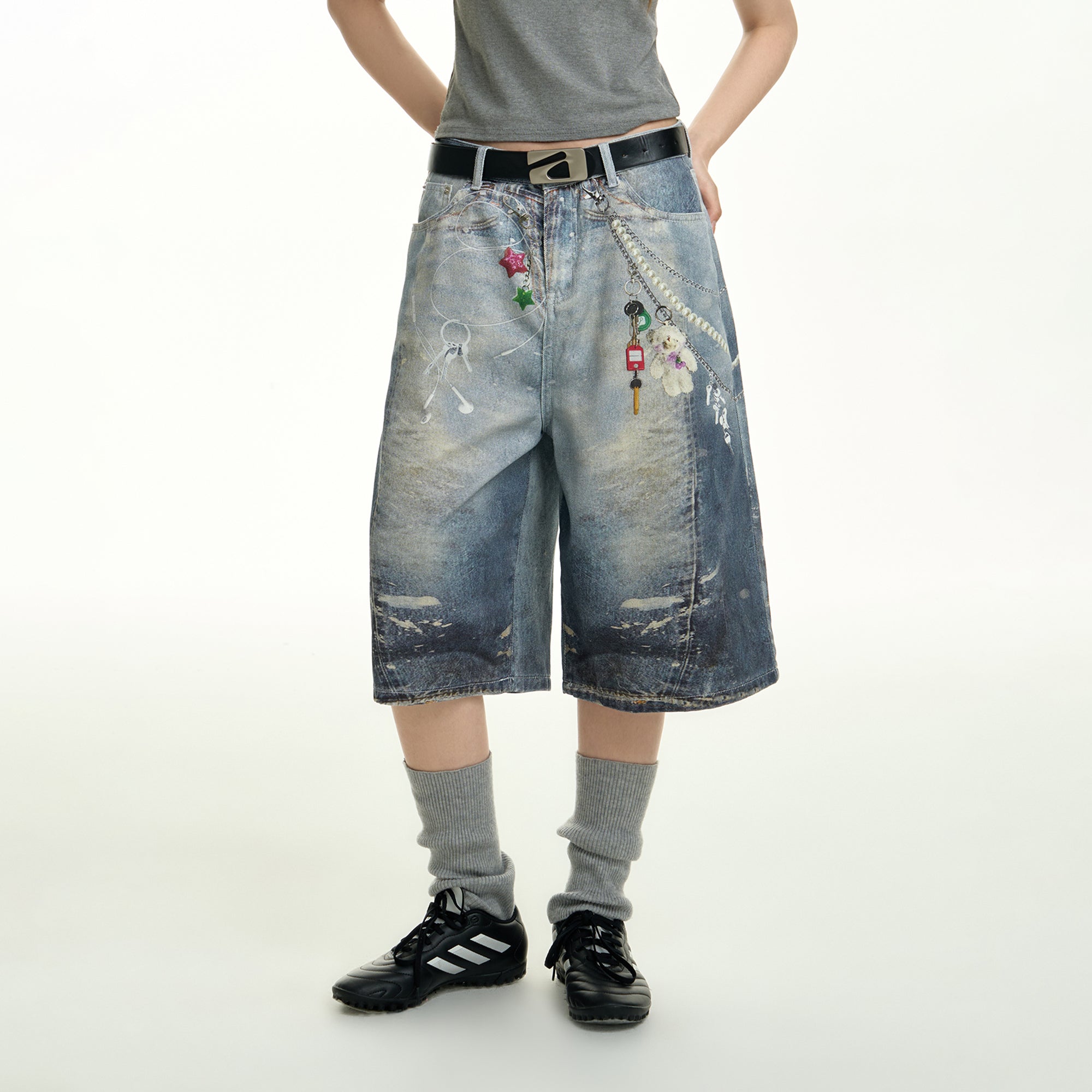 TGNS Distressed Chain Graphic Oversized Jorts