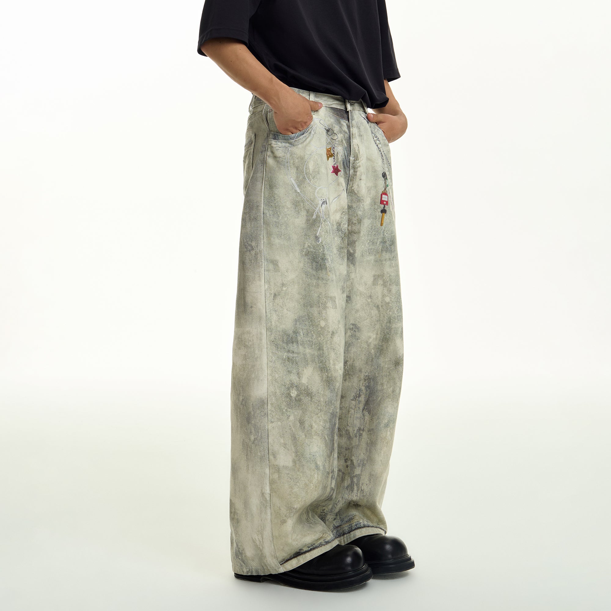 TGNS Distressed Chain Graphic Oversized Jeans