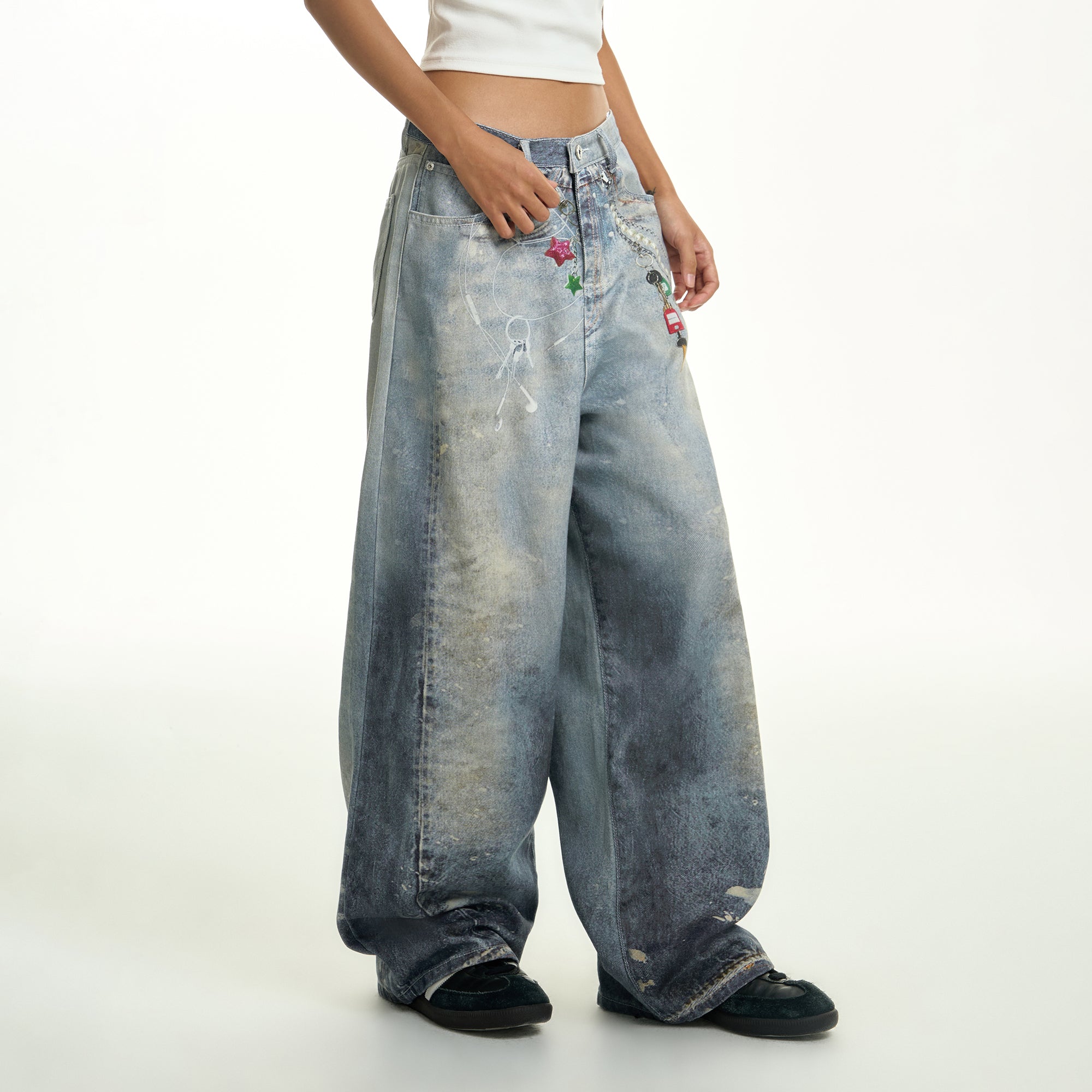 TGNS Distressed Chain Graphic Oversized Jeans