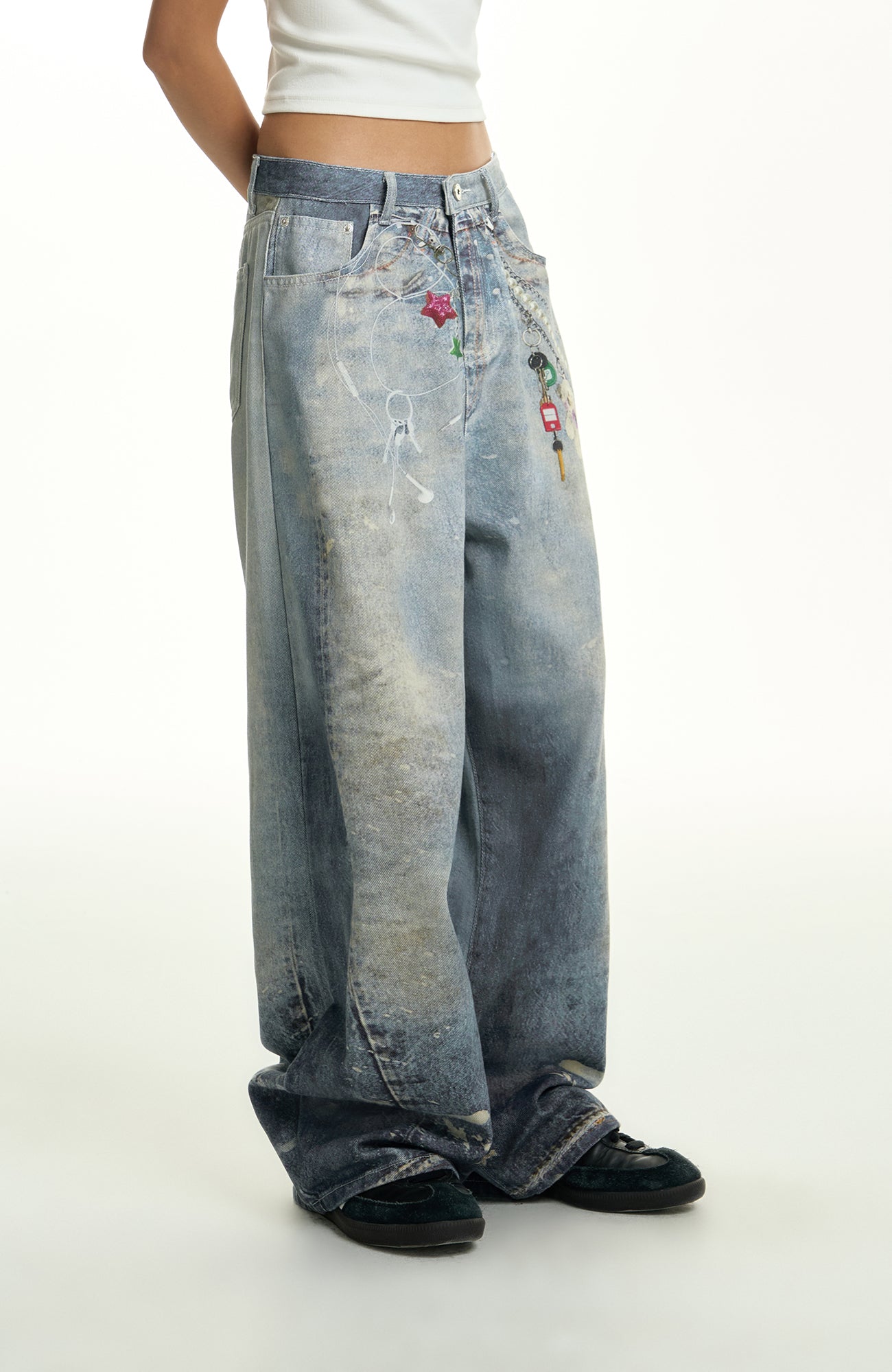 TGNS Distressed Chain Graphic Oversized Jeans