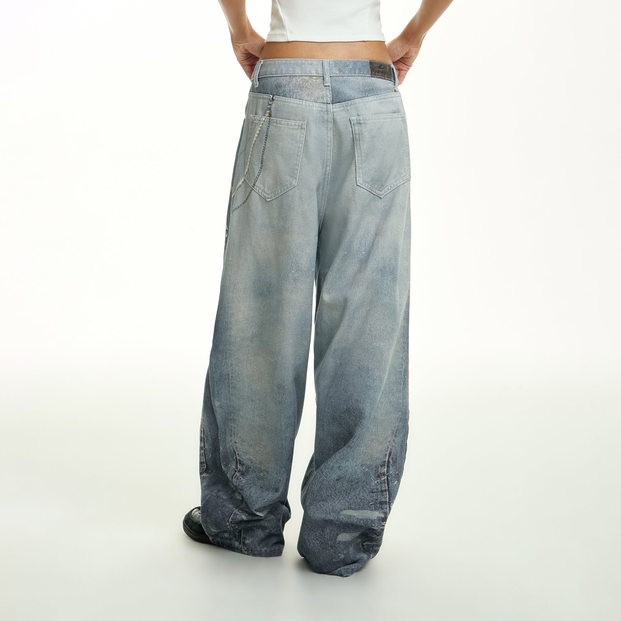 TGNS Distressed Chain Graphic Oversized Jeans