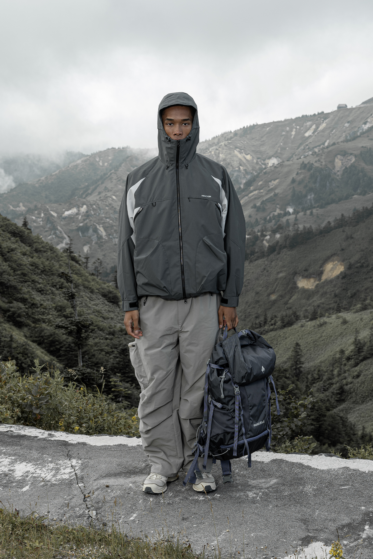 HALCYON Contrast Splash-Proof Hooded Windbreaker Jacket, premium urban and streetwear designers apparel on PROJECTISR.com, HALCYON